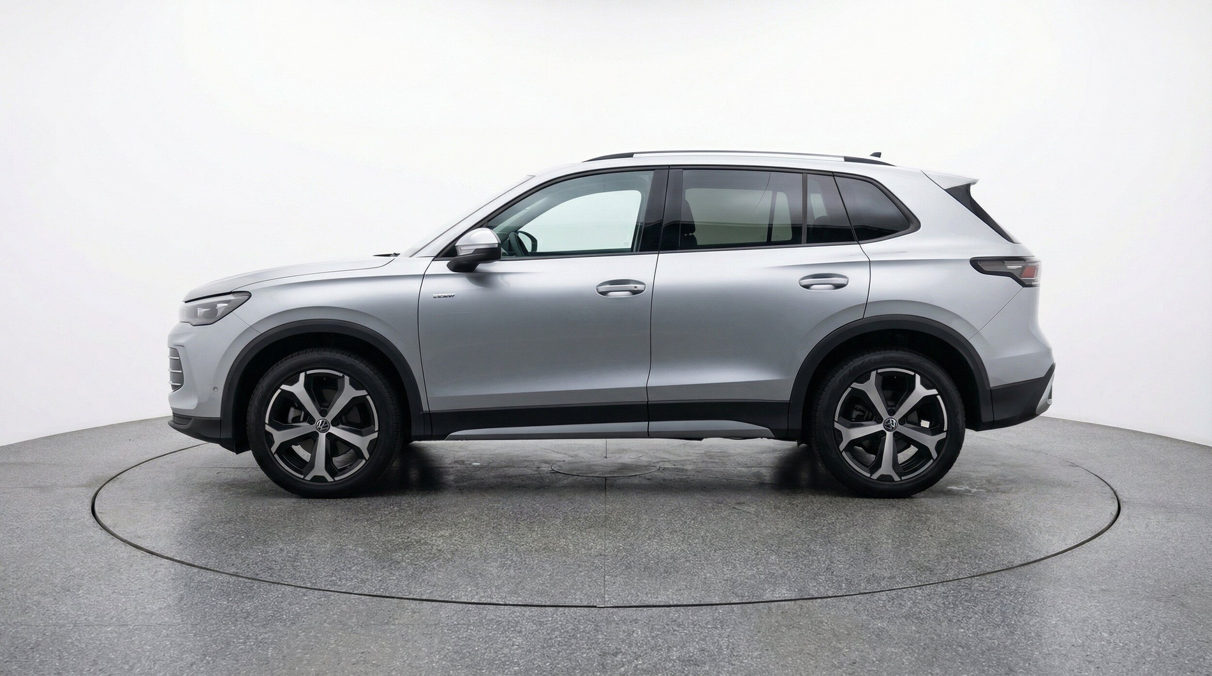 Thumbnail: 2026 Volkswagen Tiguan - 5