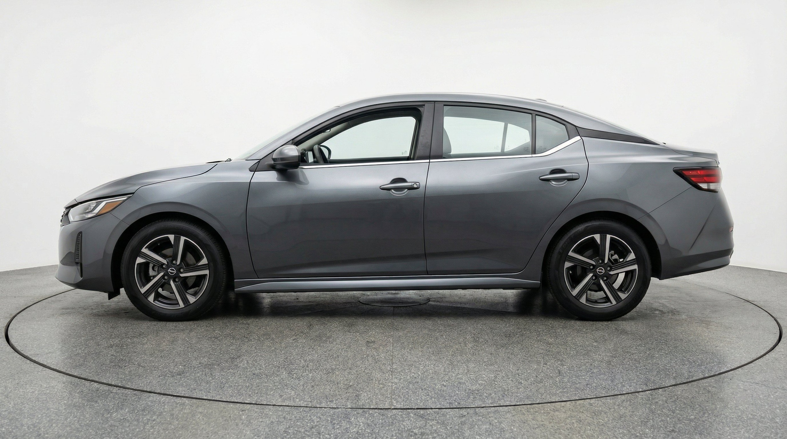 Thumbnail: 2025 Nissan Sentra - 5