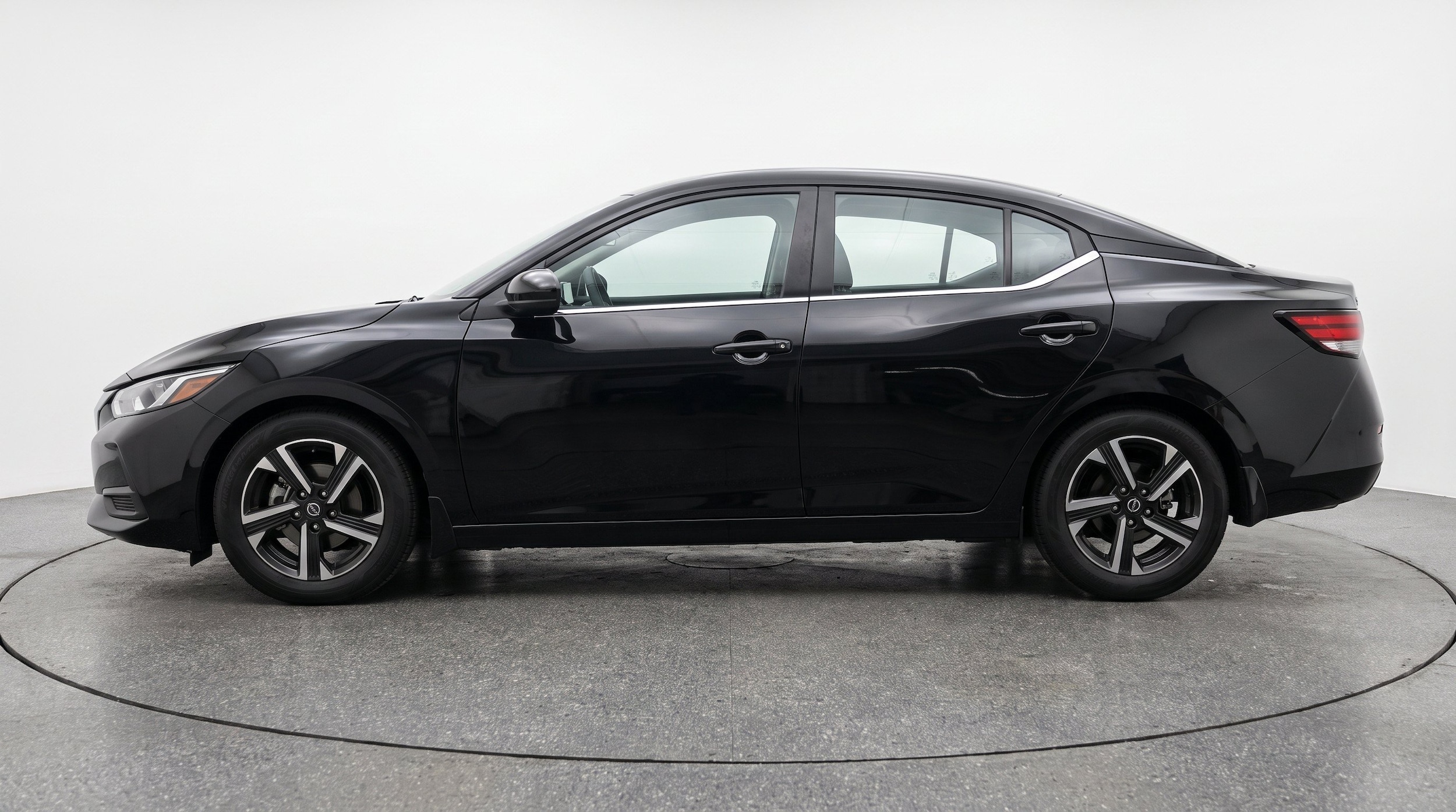 Thumbnail: 2025 Nissan Sentra - 5