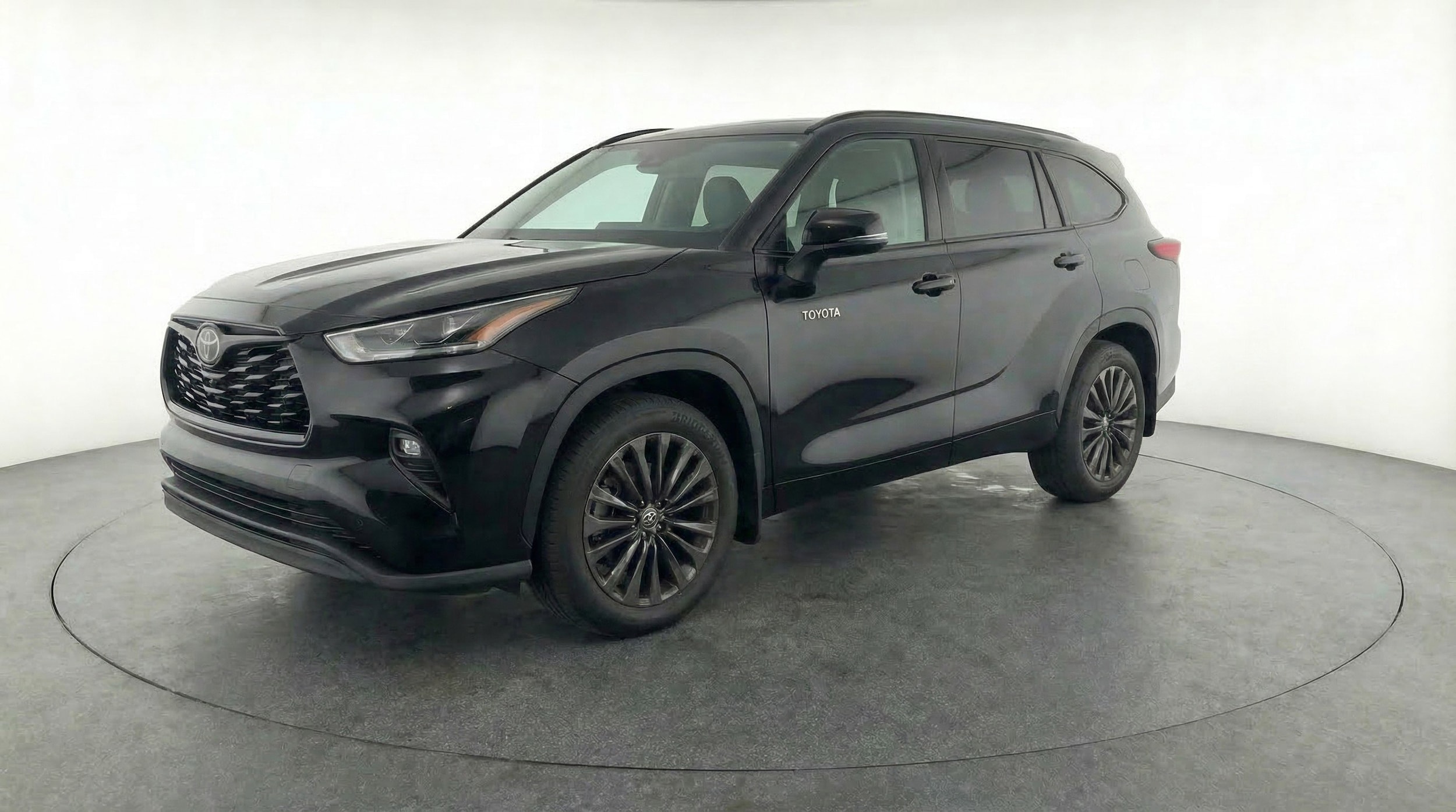 Thumbnail: 2025 Toyota Highlander - 3