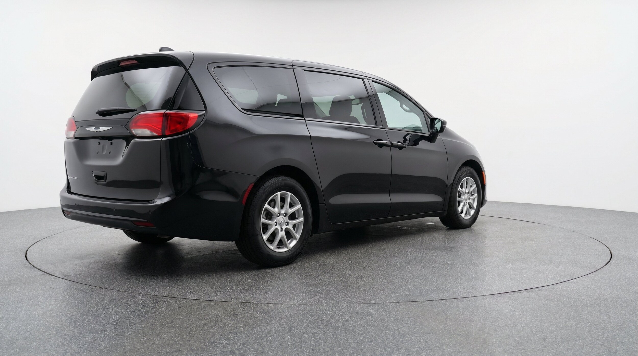 Thumbnail: 2024 Chrysler Voyager - 9