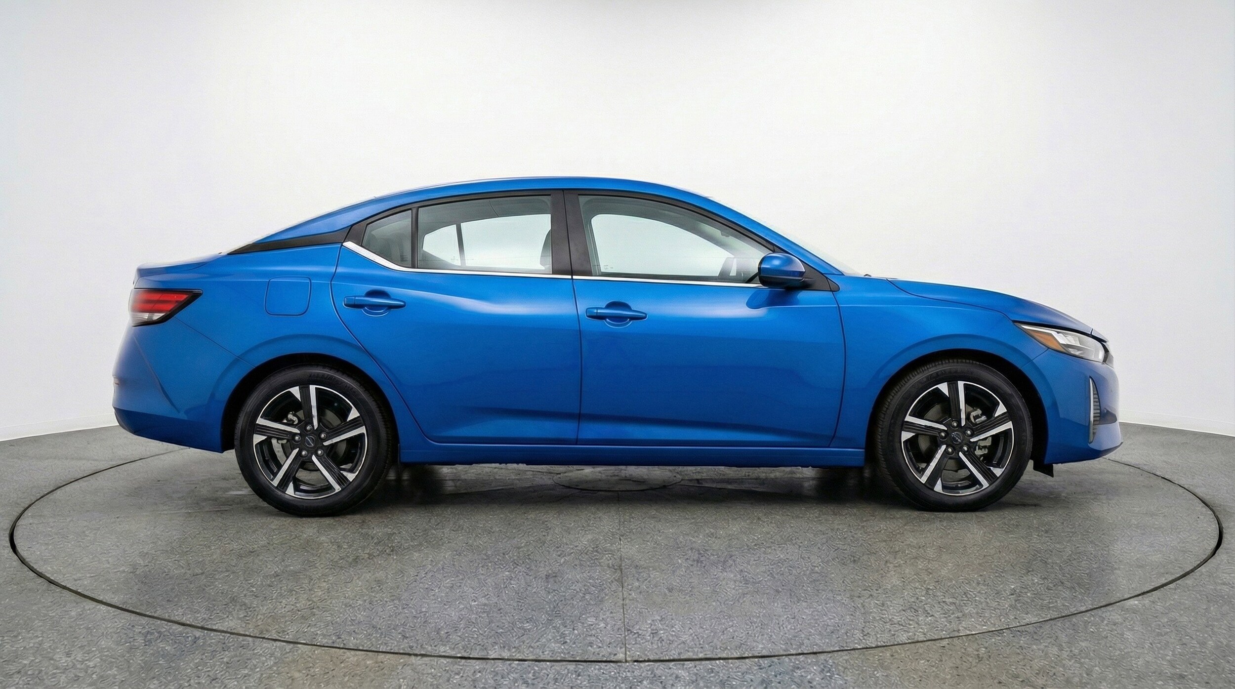 Thumbnail: 2025 Nissan Sentra - 11