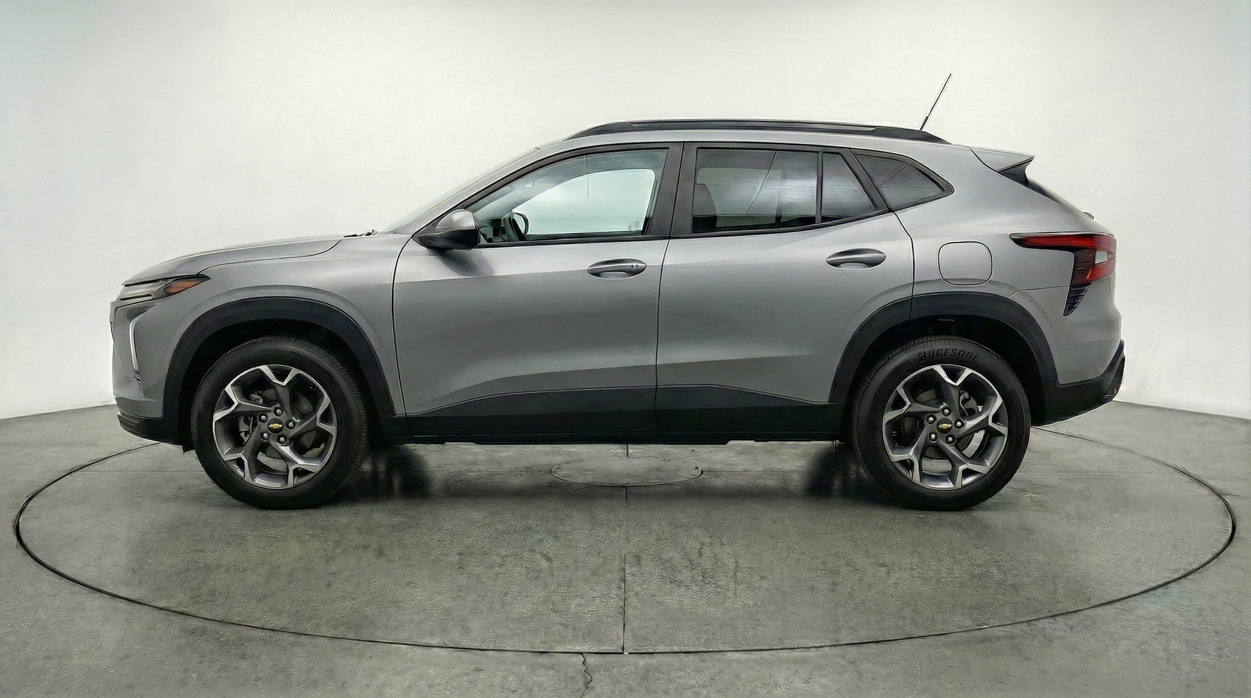 Thumbnail: 2025 Chevrolet Trax - 4