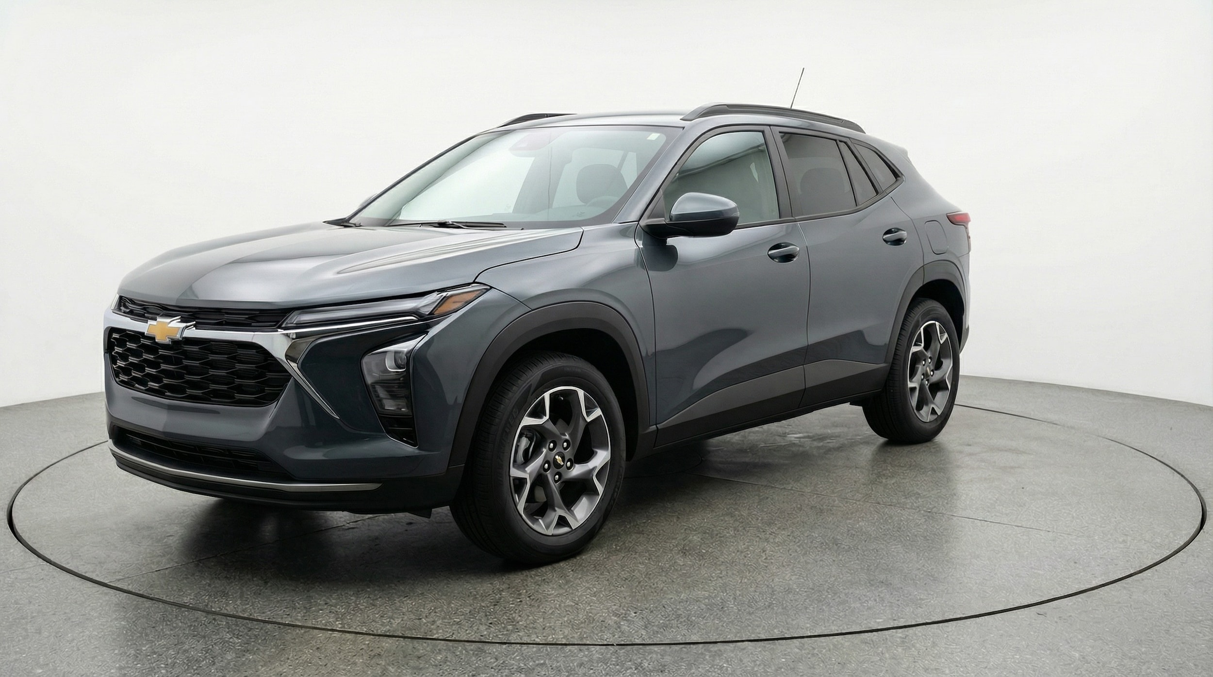 Thumbnail: 2025 Chevrolet Trax - 3