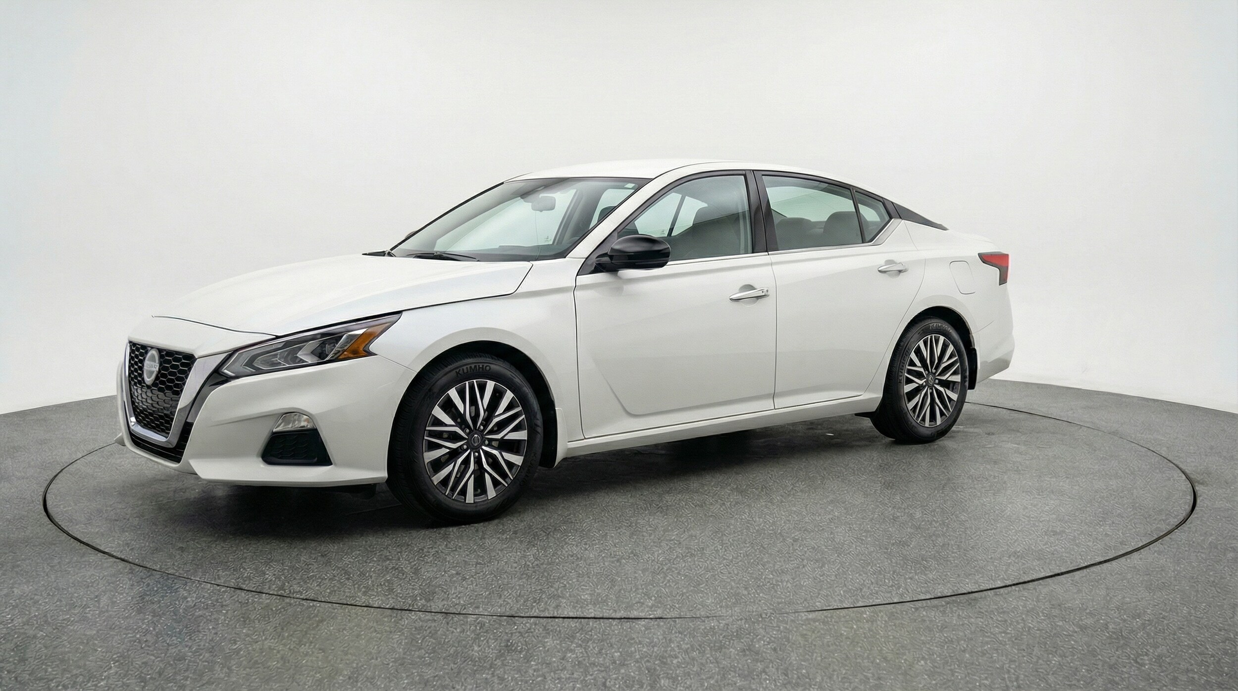 Thumbnail: 2025 Nissan Altima - 3