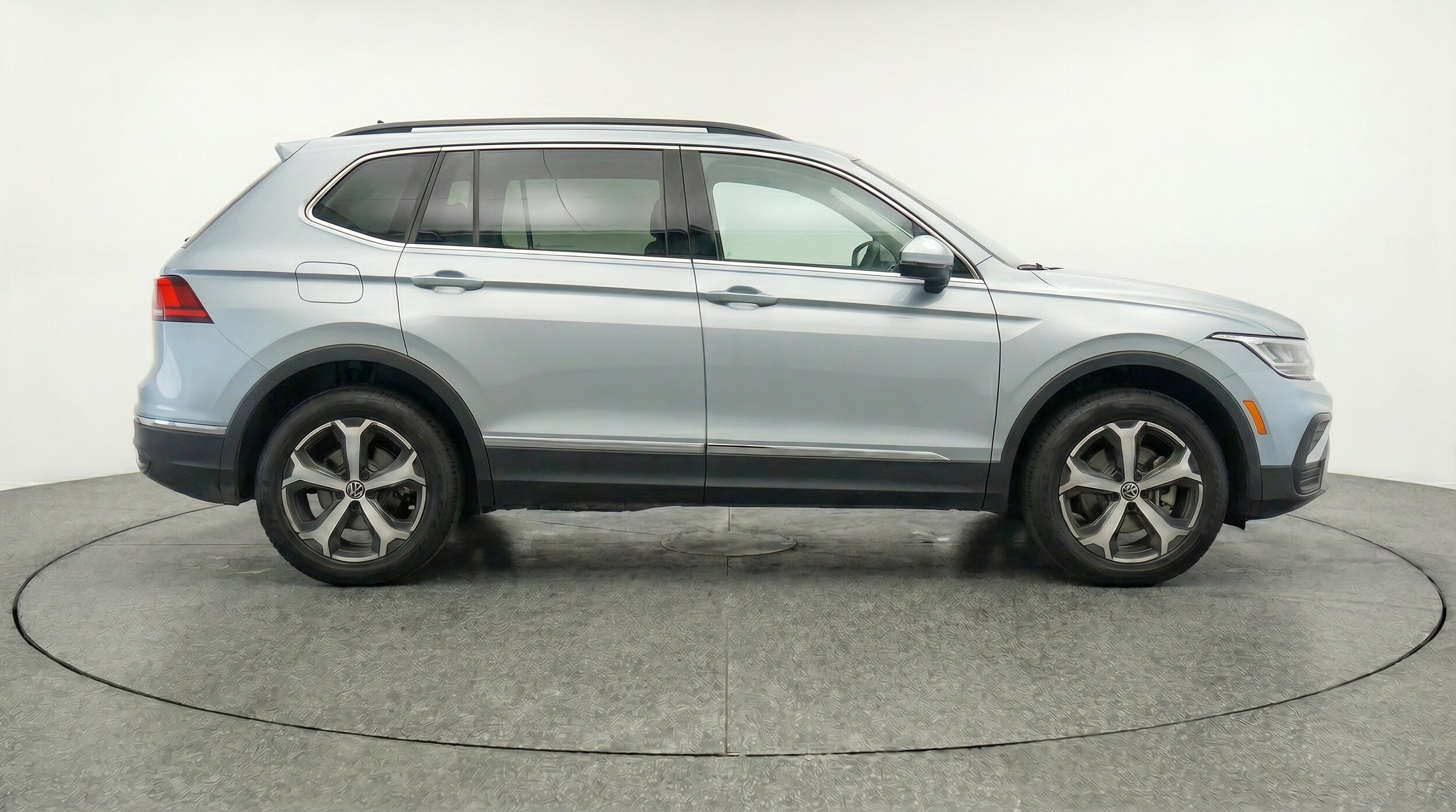 Thumbnail: 2026 Volkswagen Tiguan - 10