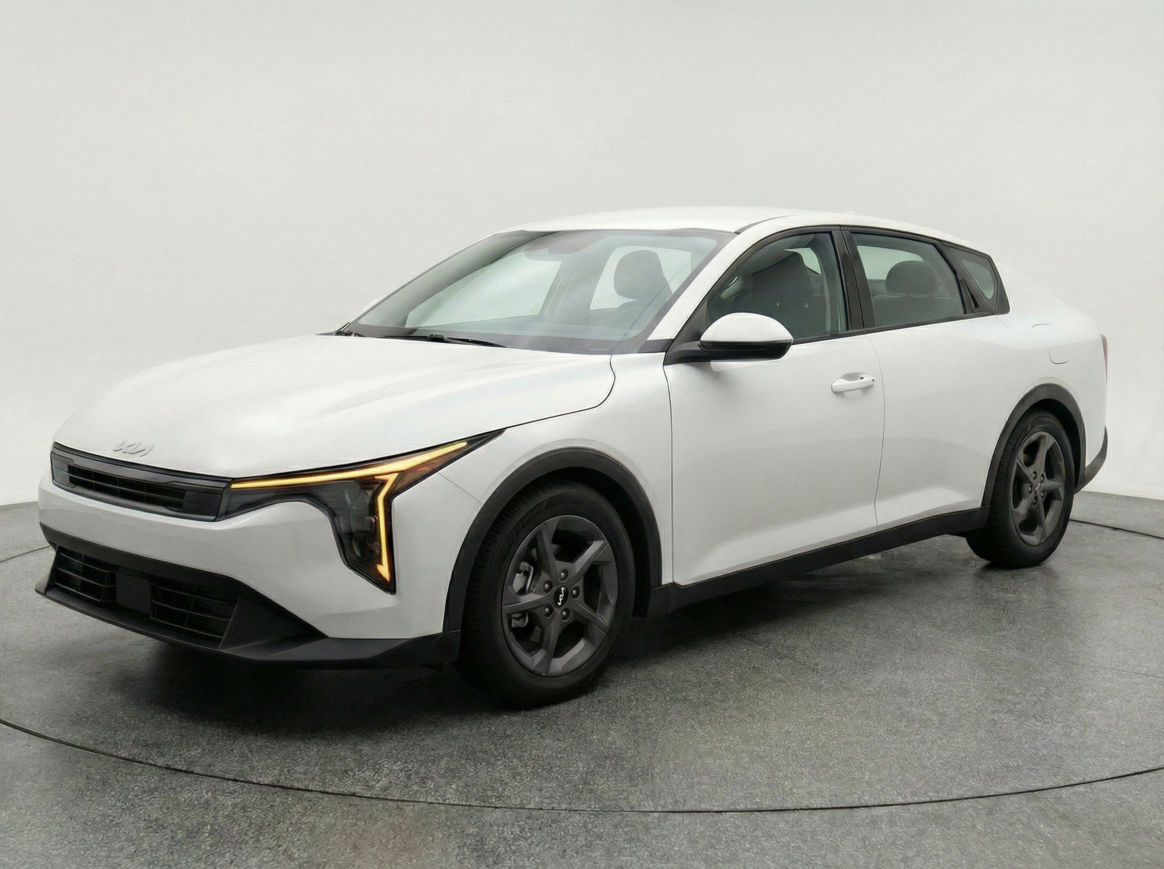 Thumbnail: 2025 Kia K4 - 3