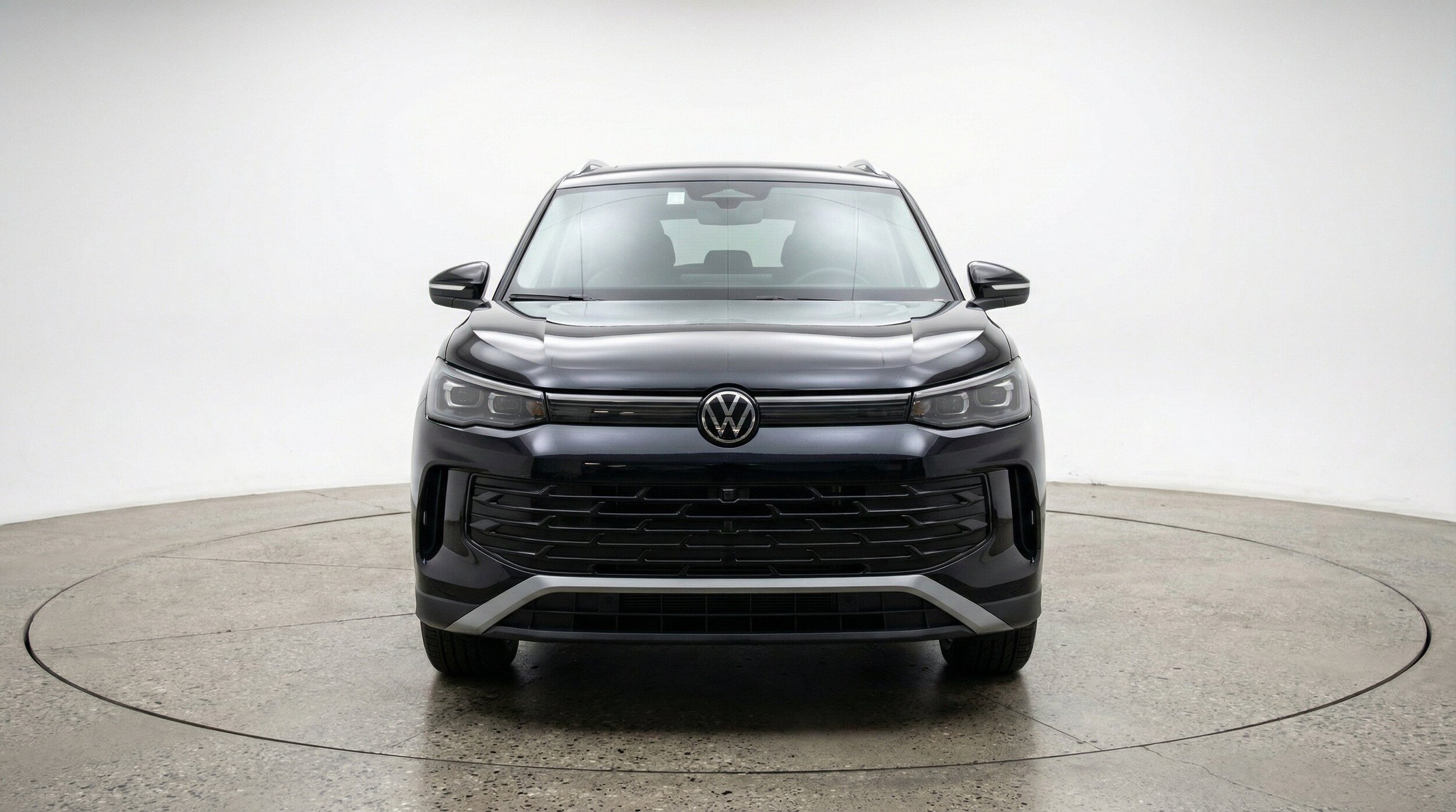 Thumbnail: 2026 Volkswagen Tiguan - 2