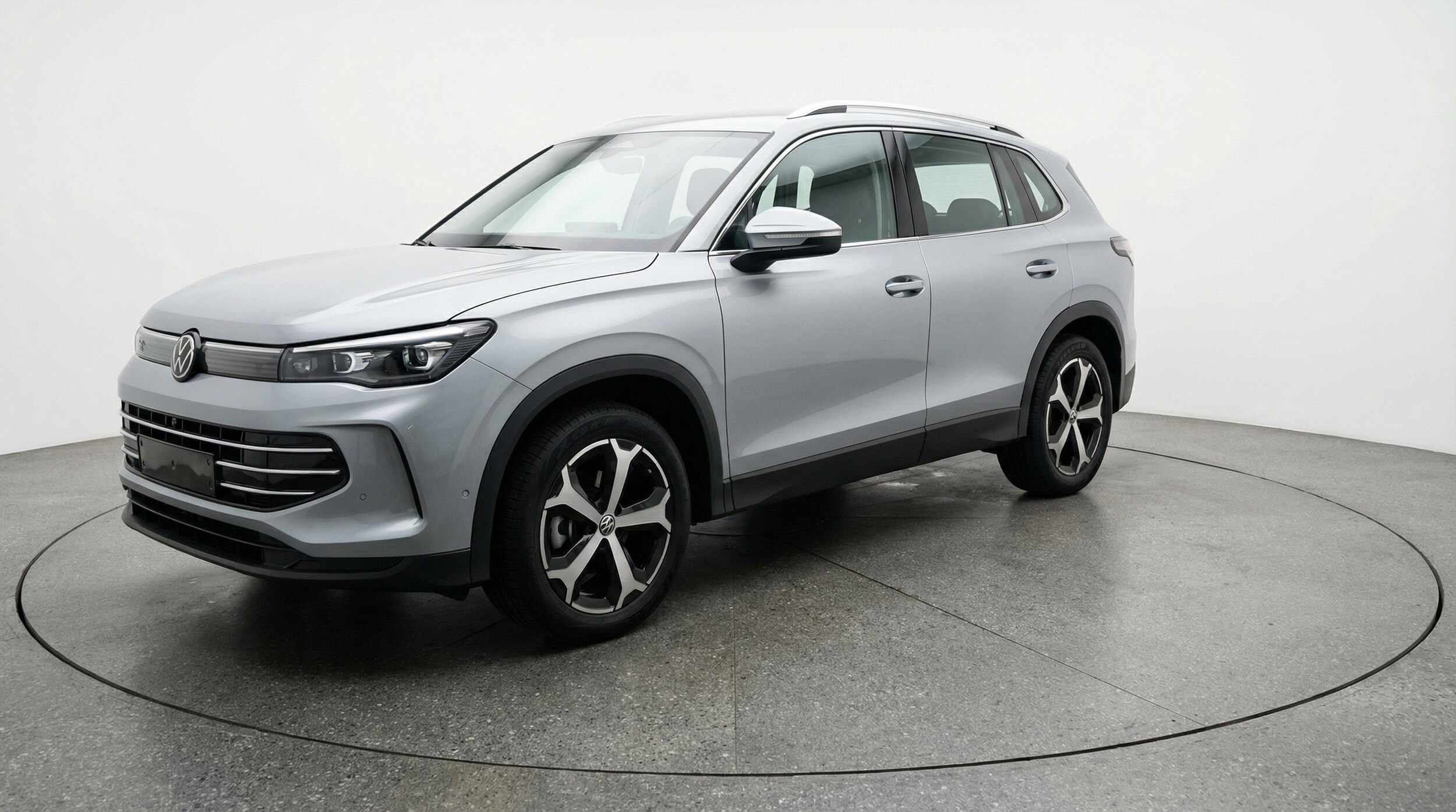 Thumbnail: 2026 Volkswagen Tiguan - 3