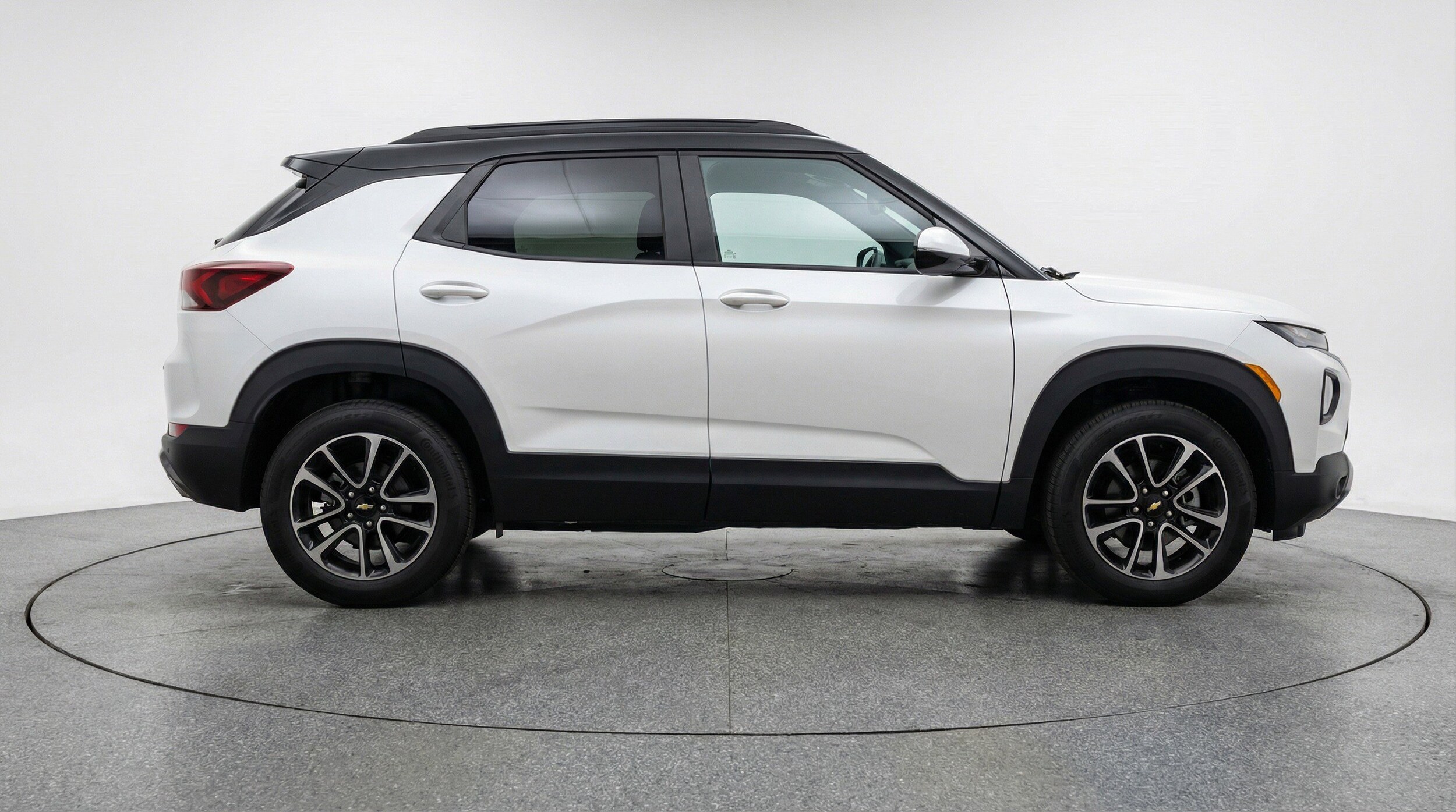 Thumbnail: 2025 Chevrolet TrailBlazer - 11