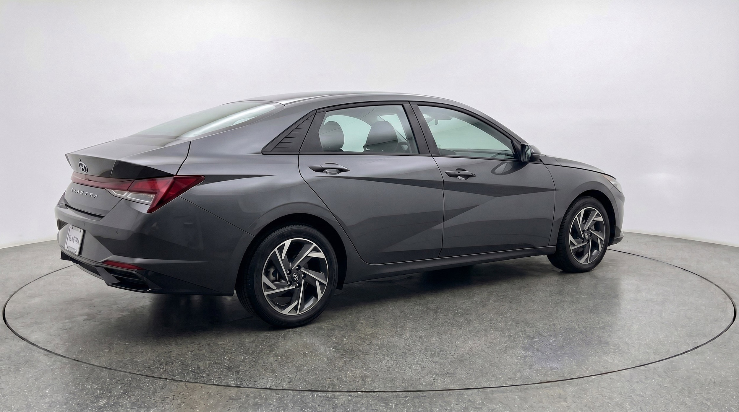 Thumbnail: 2025 Hyundai Elantra - 9