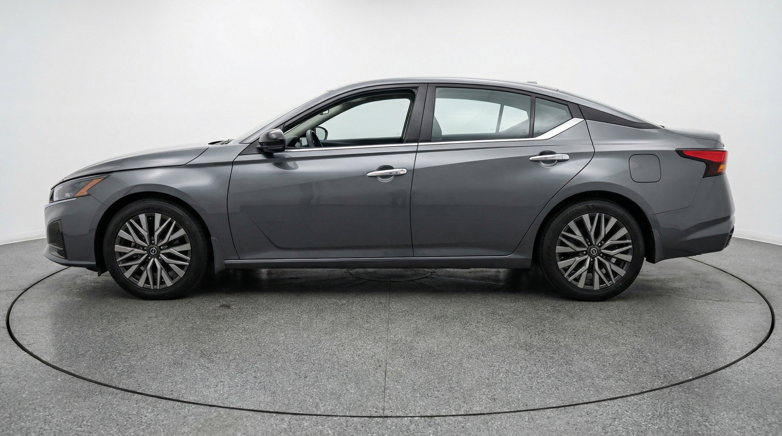 Thumbnail: 2025 Nissan Altima - 5