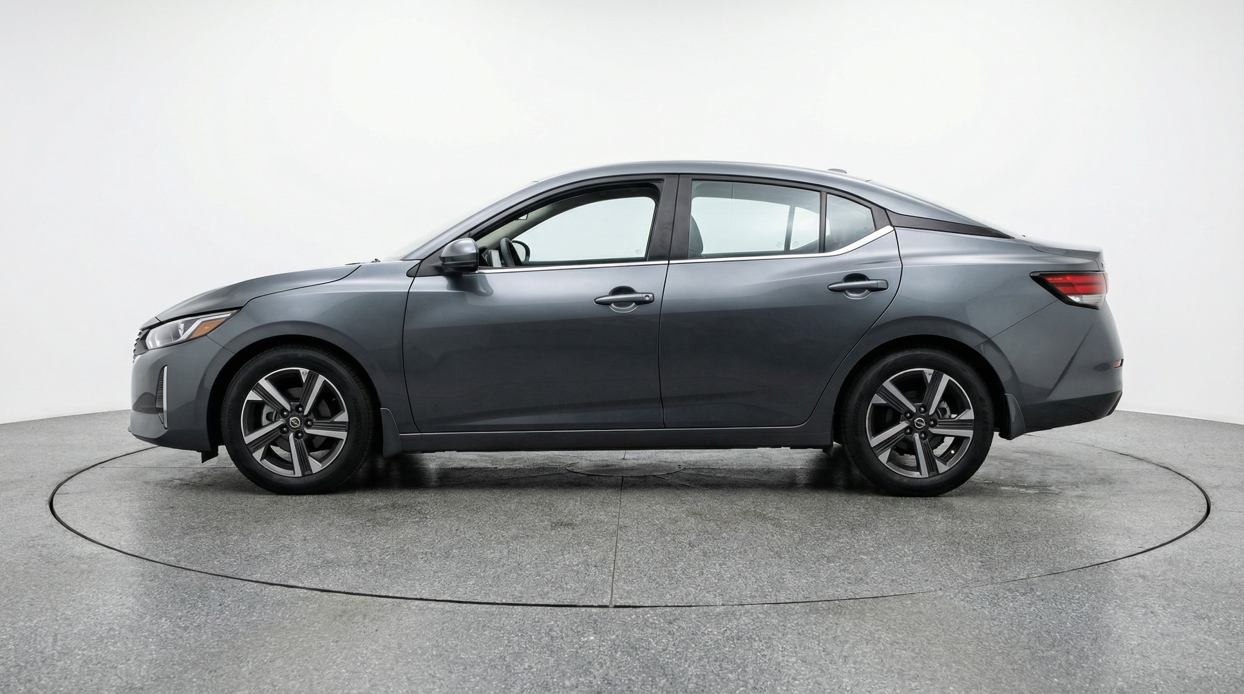 Thumbnail: 2025 Nissan Sentra - 4