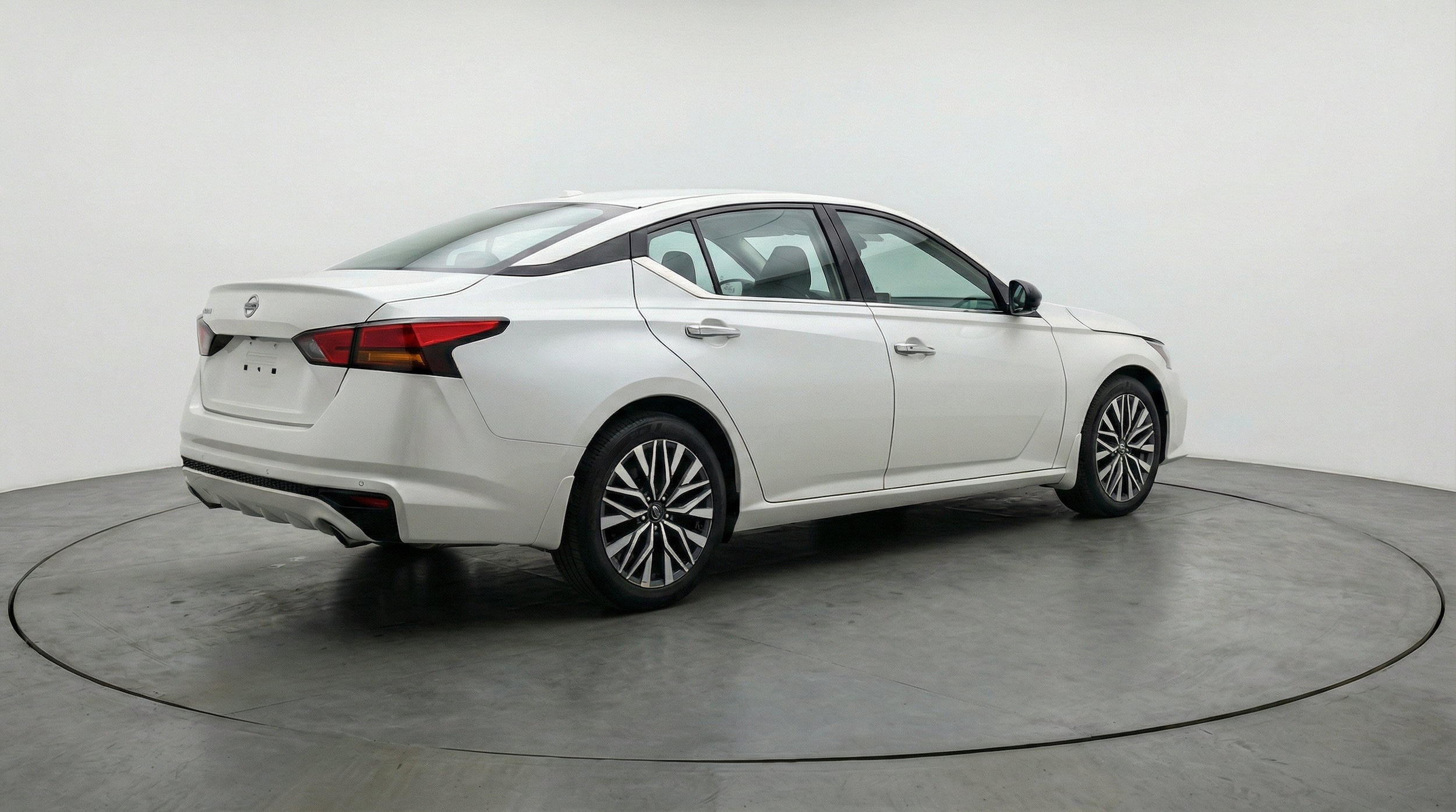 Thumbnail: 2025 Nissan Altima - 9