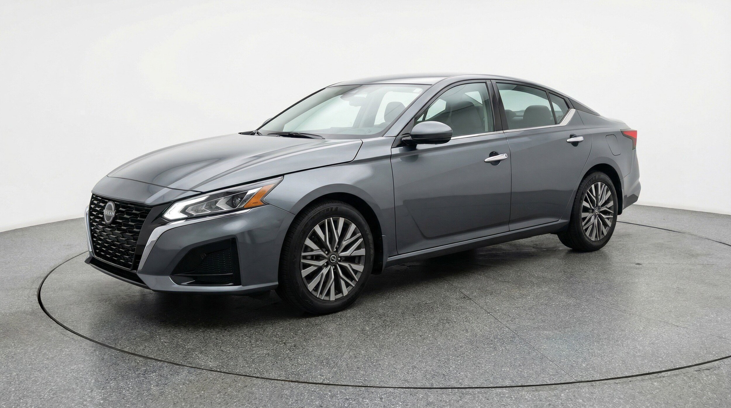 Thumbnail: 2025 Nissan Altima - 3