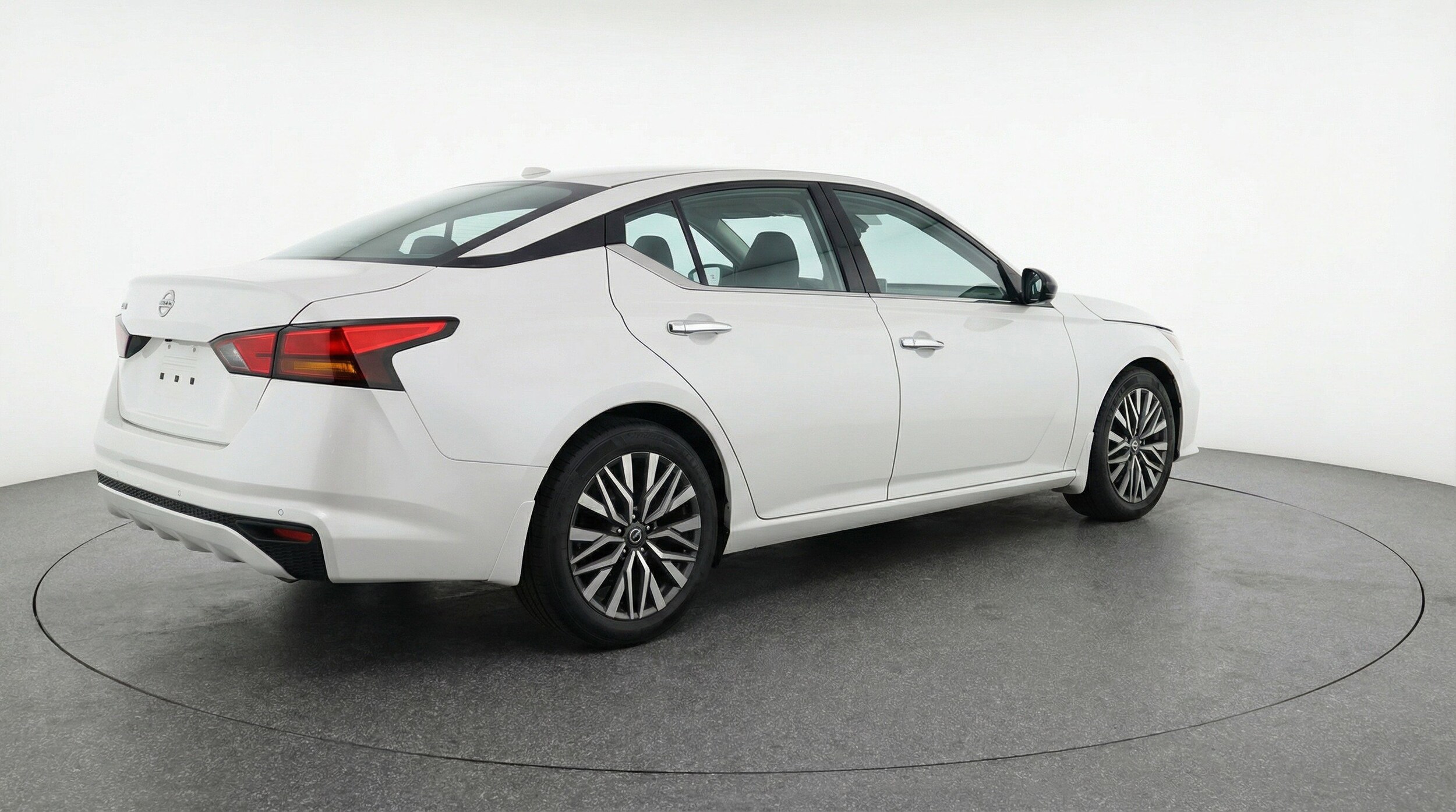 Thumbnail: 2025 Nissan Altima - 9