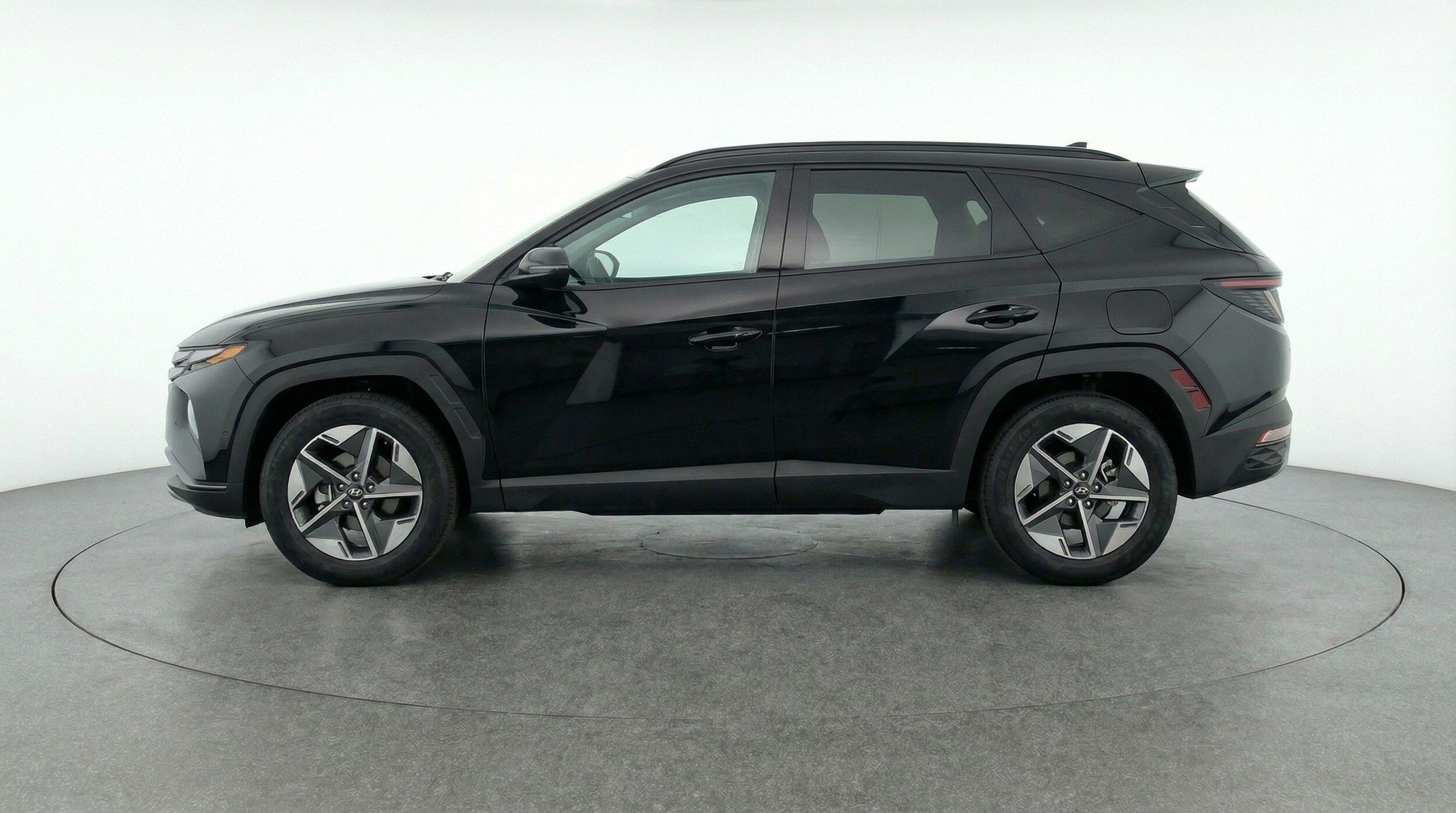 Thumbnail: 2025 Hyundai Tucson - 4