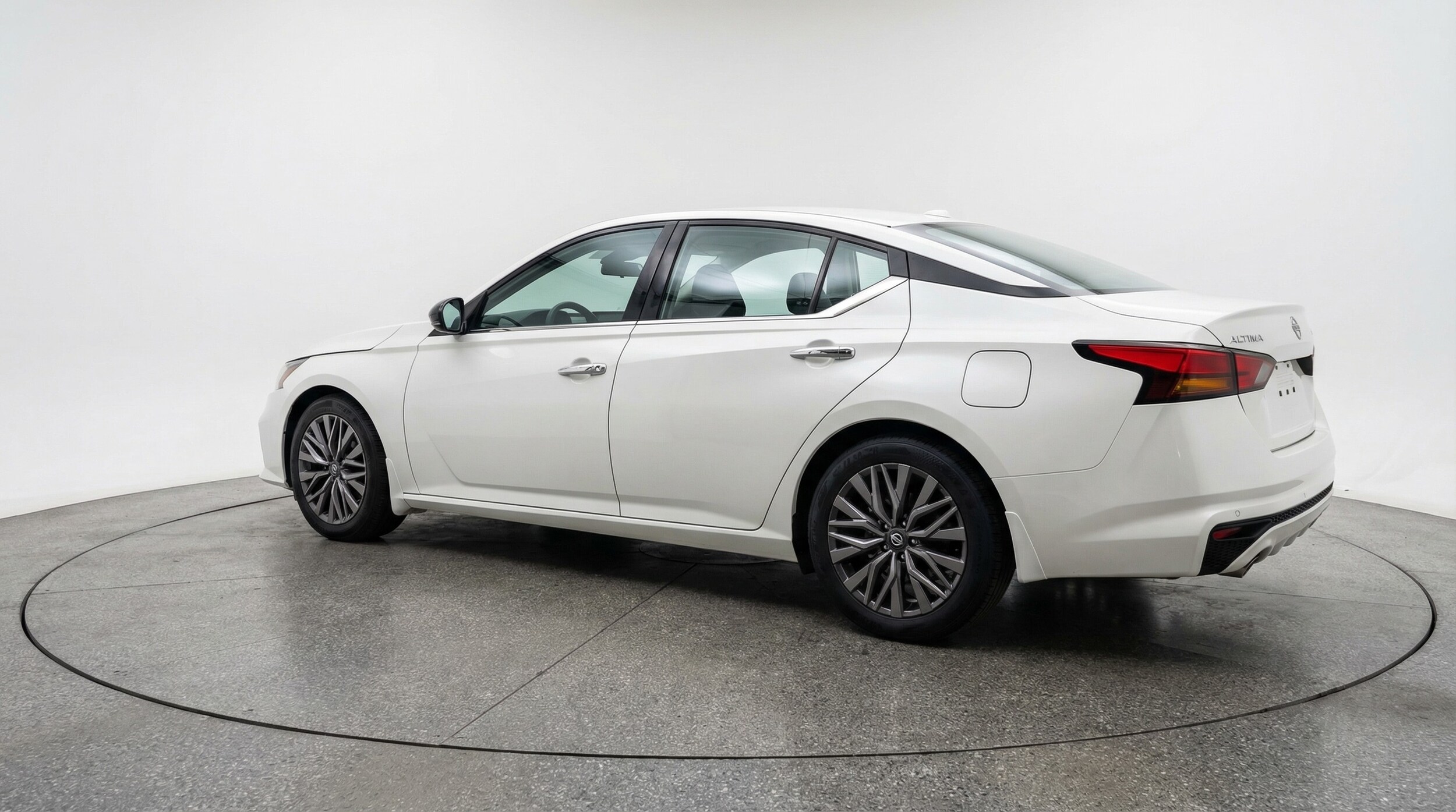 Thumbnail: 2025 Nissan Altima - 5