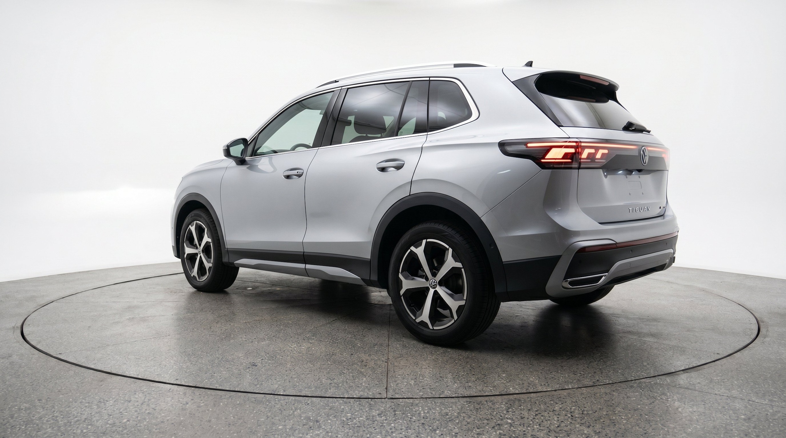 Thumbnail: 2026 Volkswagen Tiguan - 6