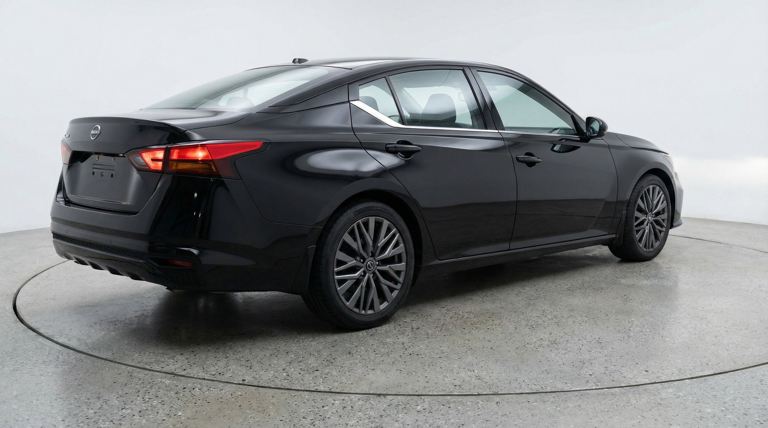 Thumbnail: 2025 Nissan Altima - 9