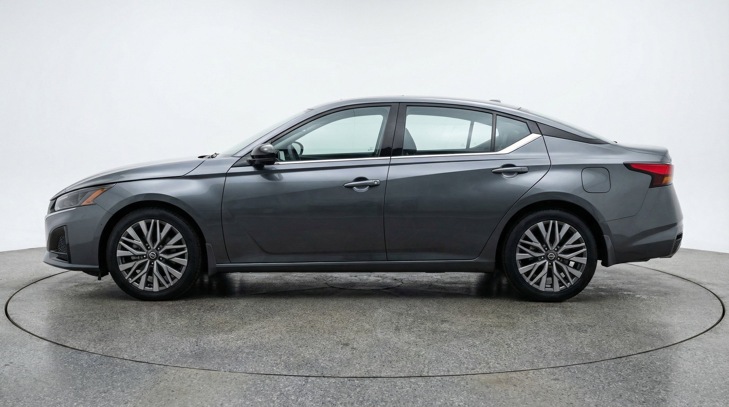 Thumbnail: 2025 Nissan Altima - 5