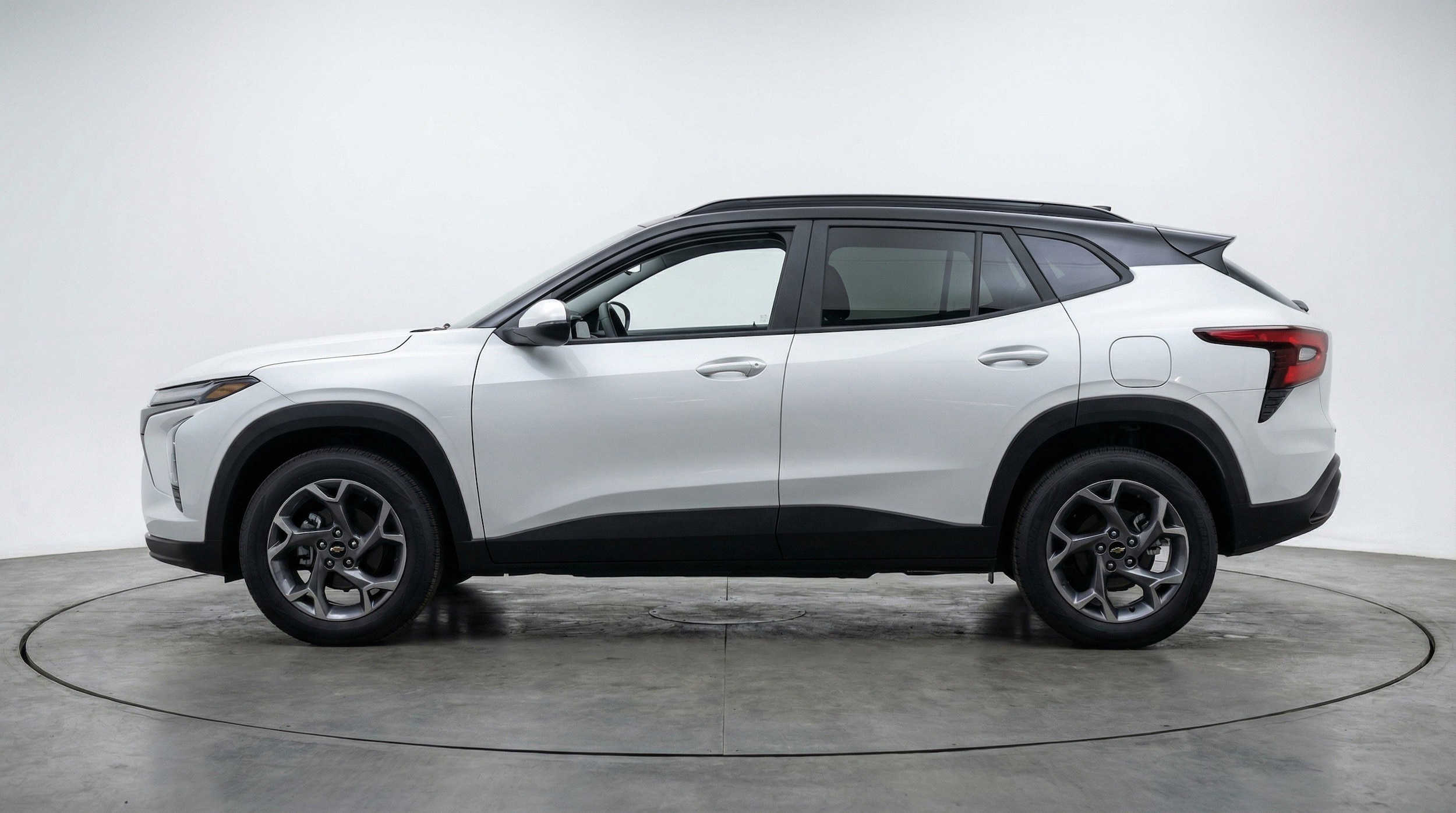 Thumbnail: 2025 Chevrolet Trax - 5
