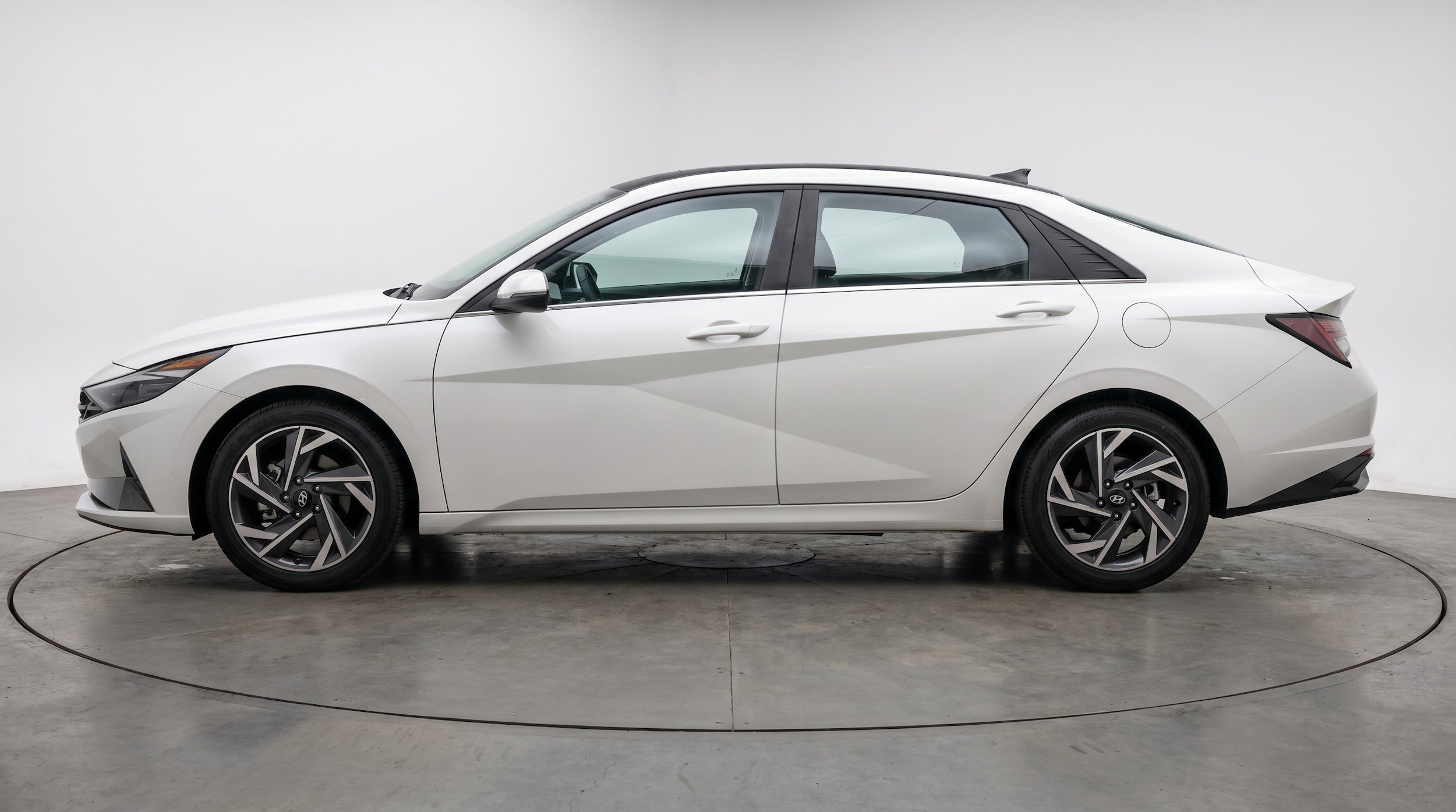 Thumbnail: 2025 Hyundai Elantra - 5