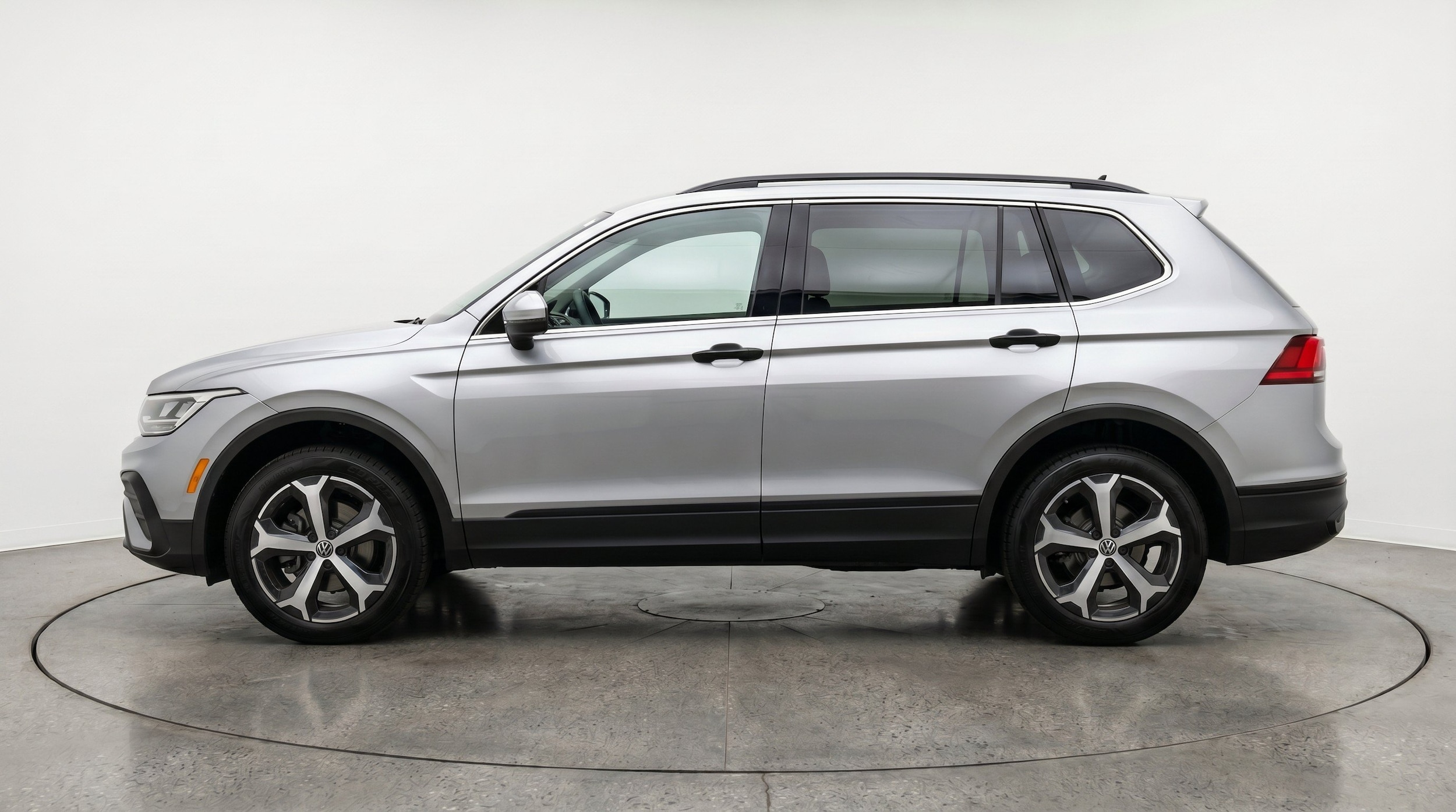 Thumbnail: 2026 Volkswagen Tiguan - 5