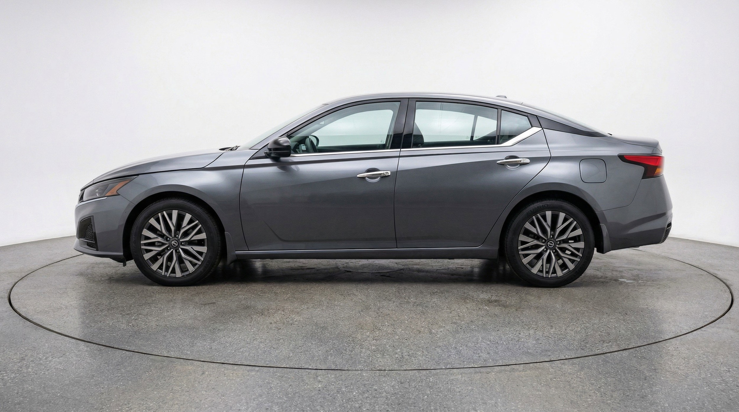 Thumbnail: 2025 Nissan Altima - 5