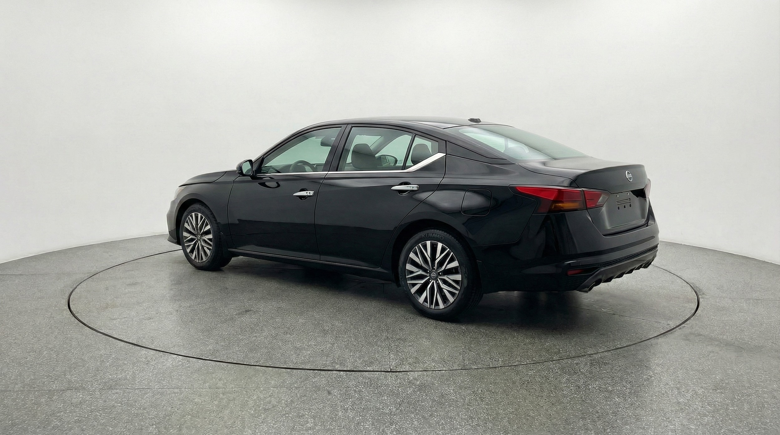 Thumbnail: 2025 Nissan Altima - 5