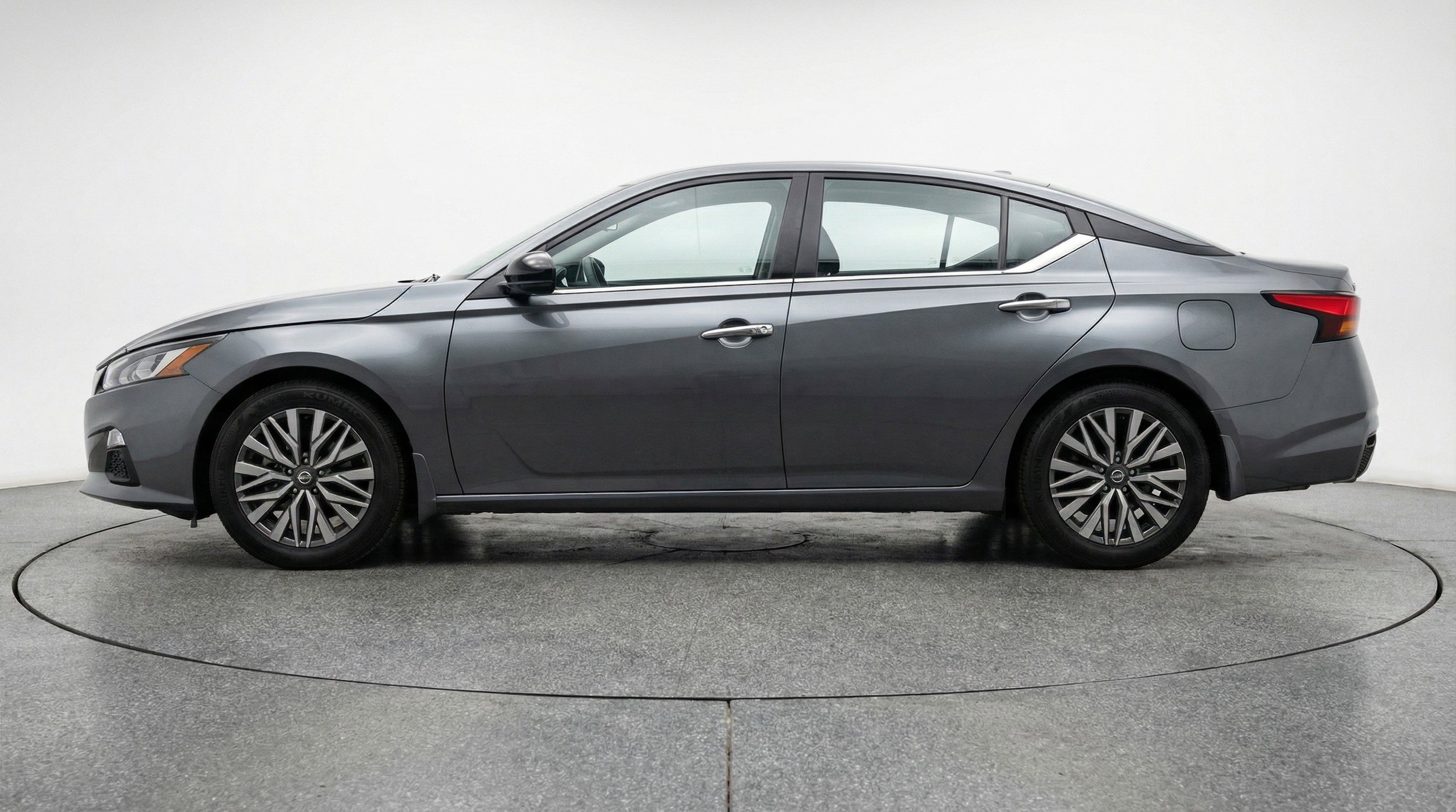 Thumbnail: 2025 Nissan Altima - 5