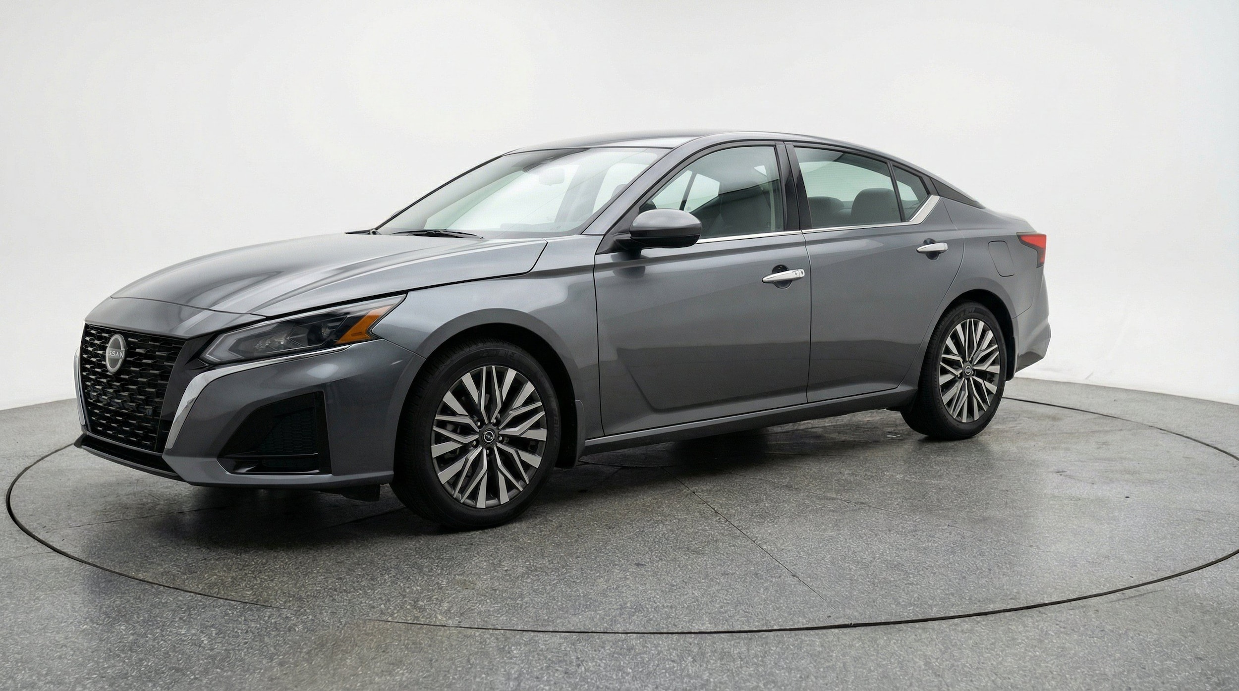 Thumbnail: 2025 Nissan Altima - 3