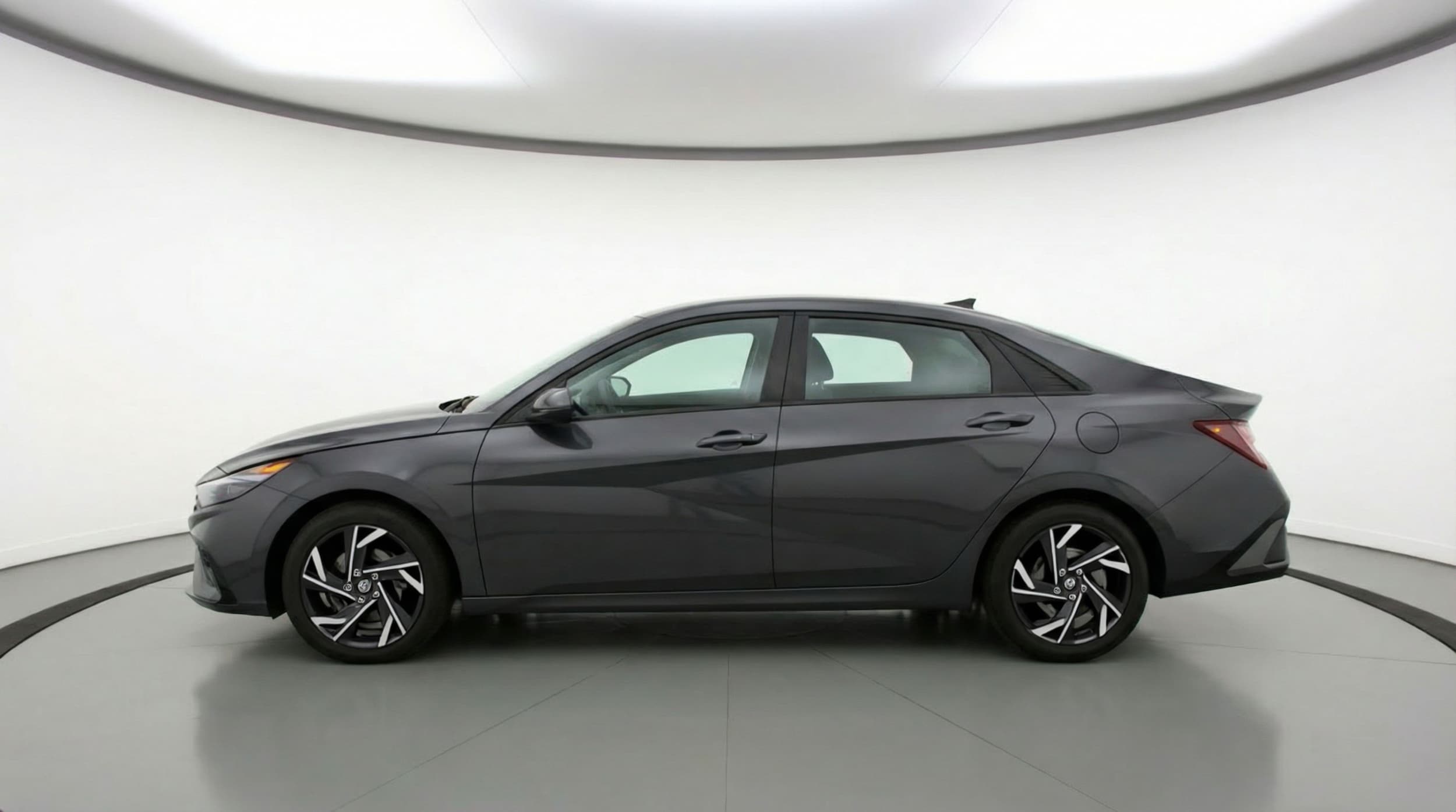 Thumbnail: 2025 Hyundai Elantra - 4