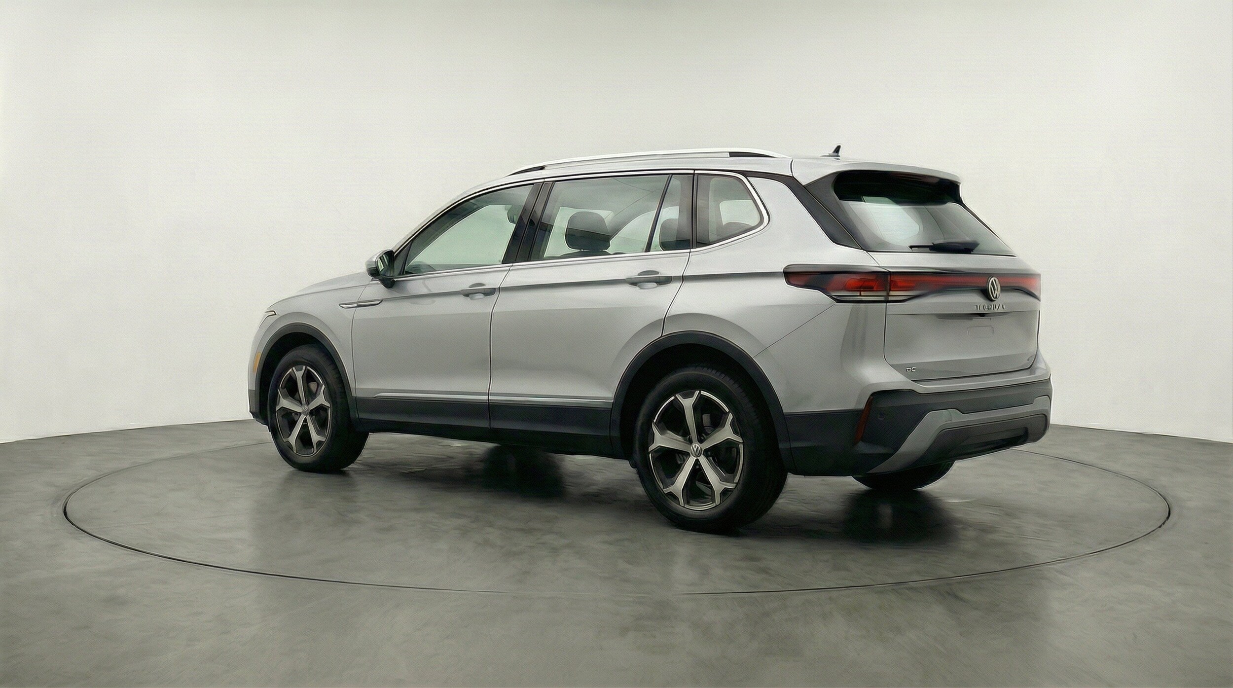 Thumbnail: 2026 Volkswagen Tiguan - 6