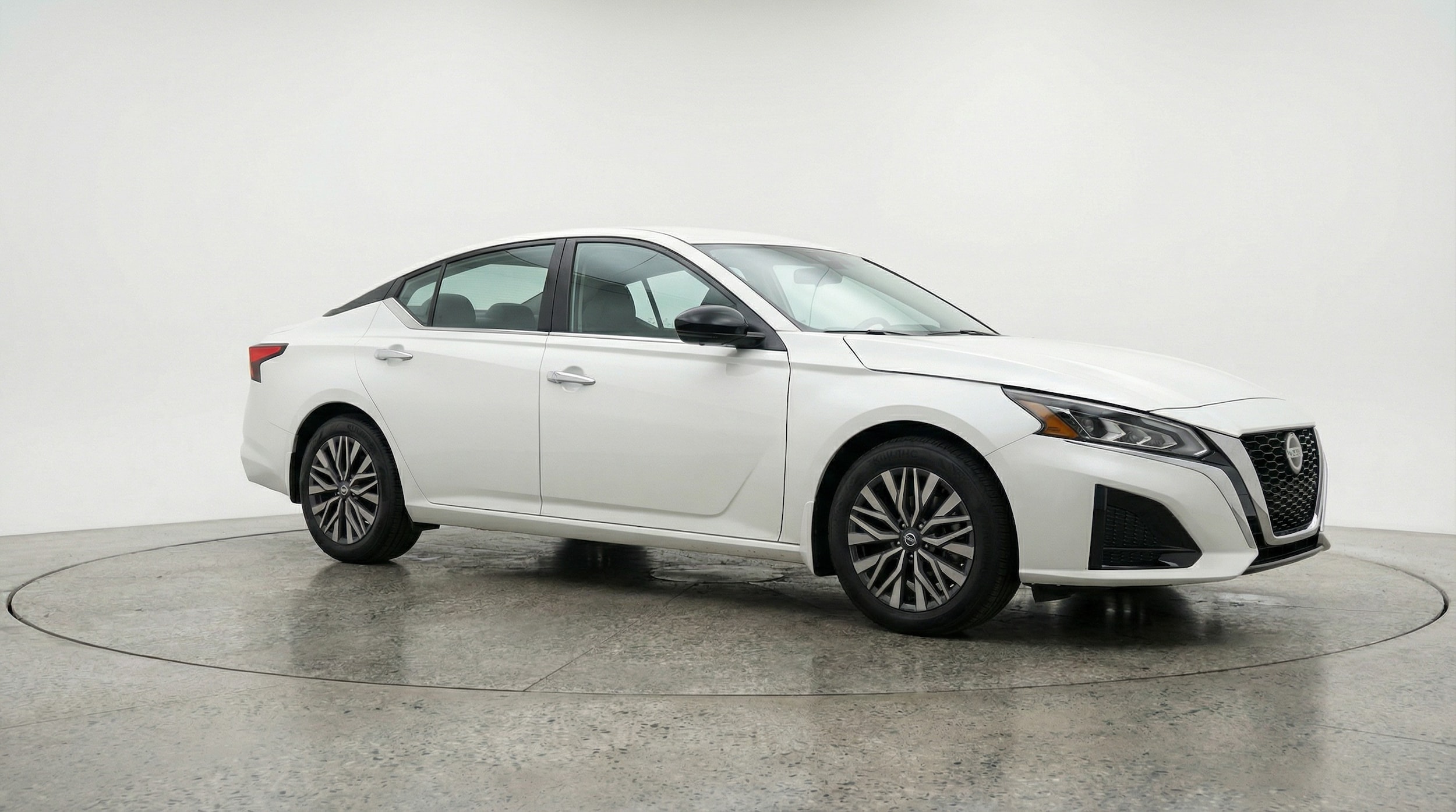 Thumbnail: 2025 Nissan Altima - 1