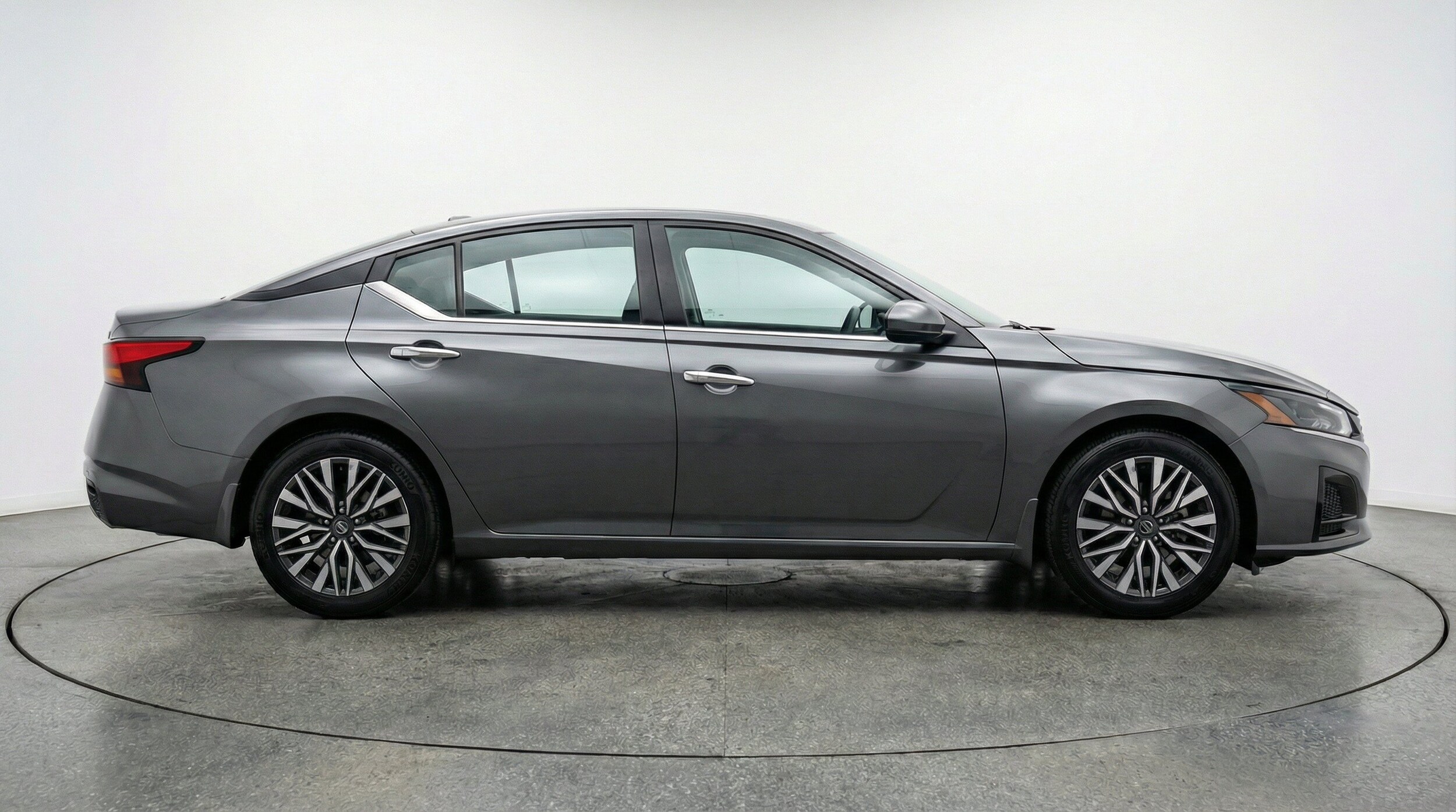Thumbnail: 2025 Nissan Altima - 10