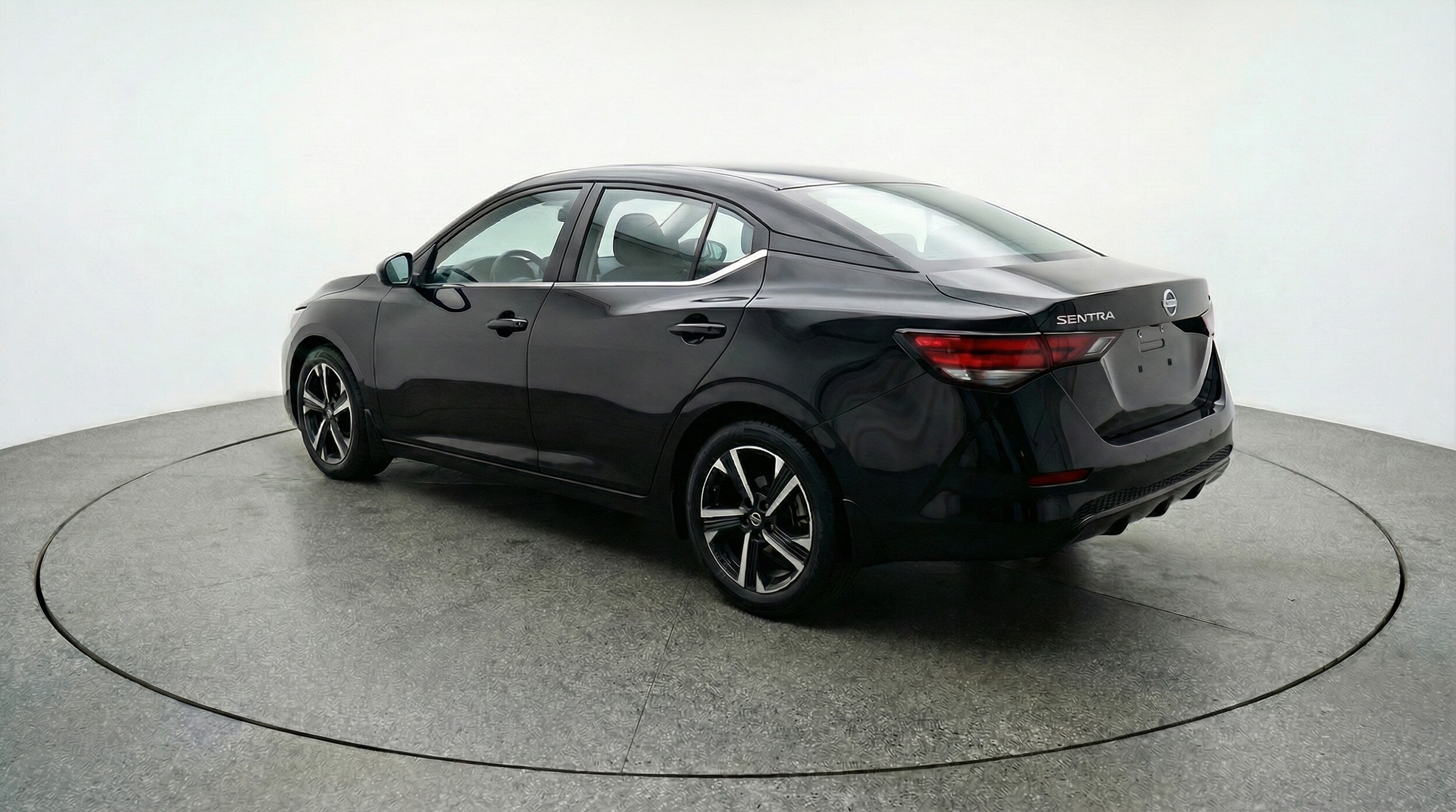 Thumbnail: 2025 Nissan Sentra - 5