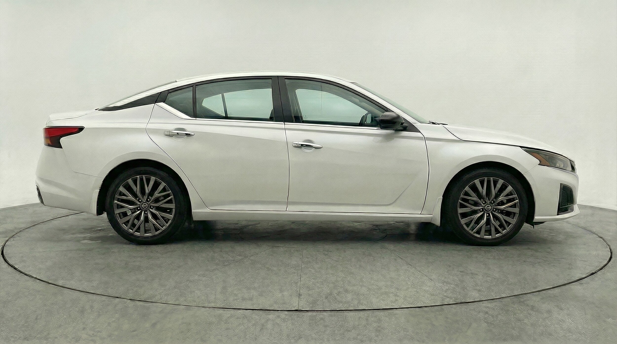 Thumbnail: 2025 Nissan Altima - 11