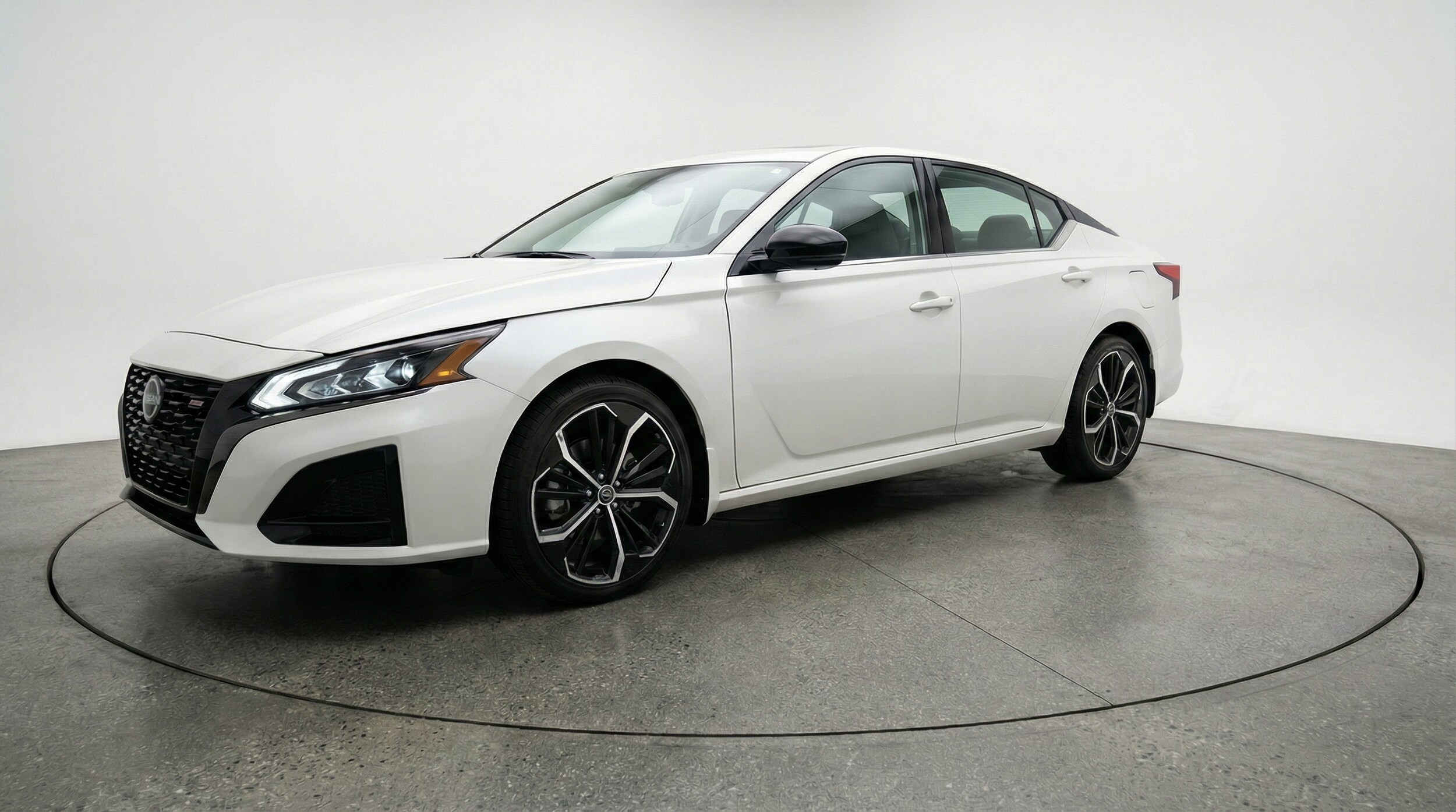 Thumbnail: 2025 Nissan Altima - 3