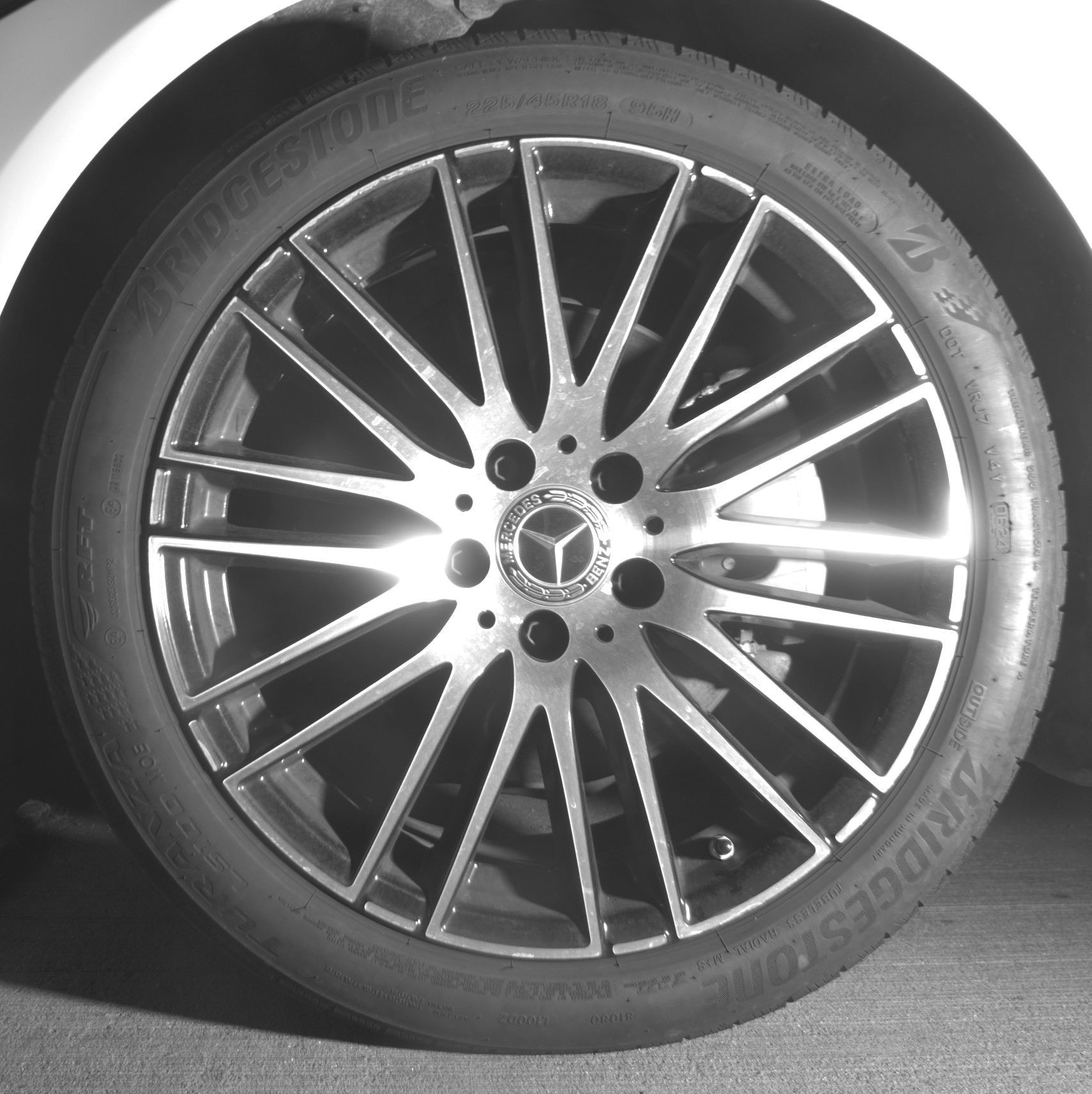 Thumbnail: 2024 Mercedes-Benz C-Class - 9