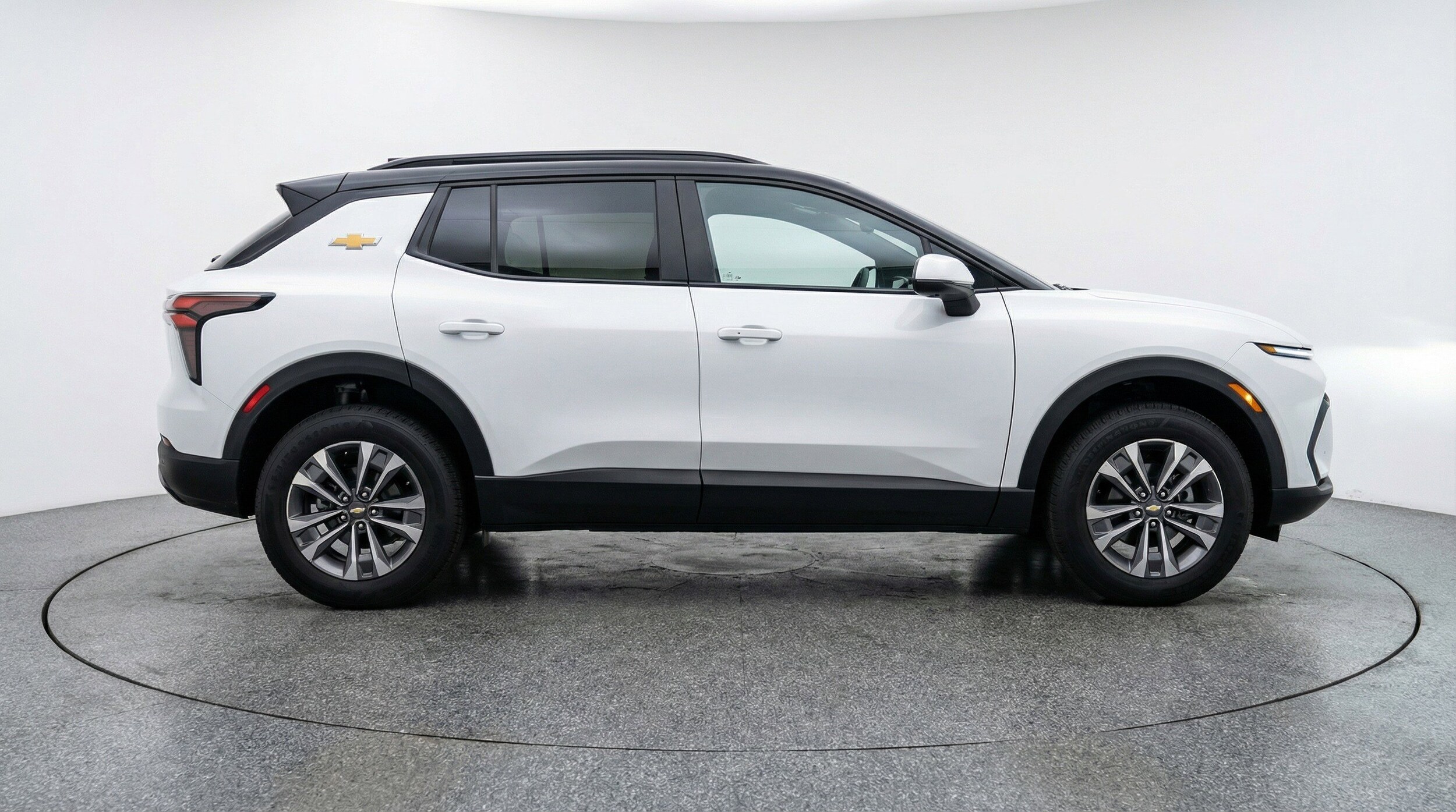 Thumbnail: 2025 Chevrolet Equinox - 11
