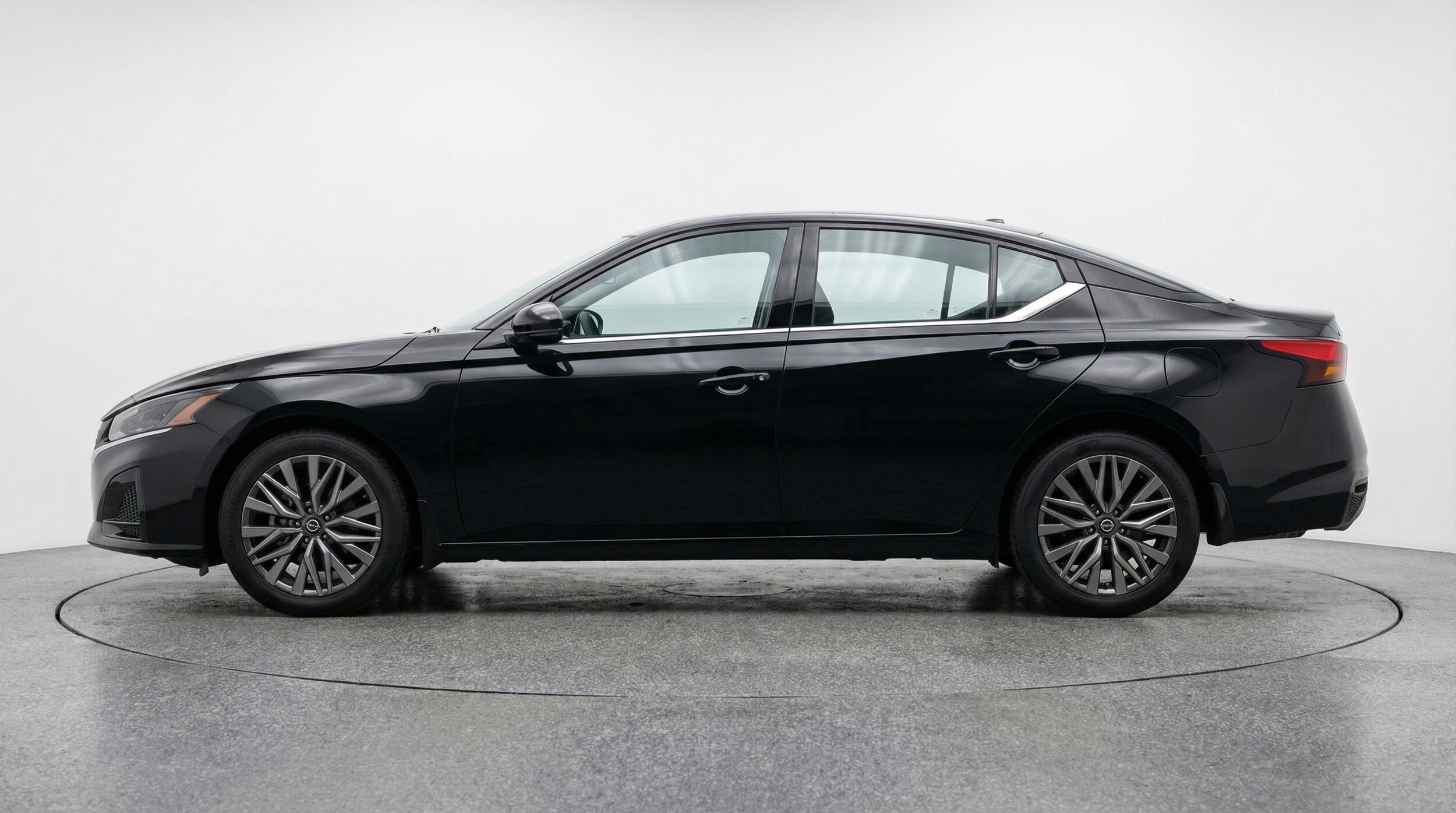 Thumbnail: 2025 Nissan Altima - 4