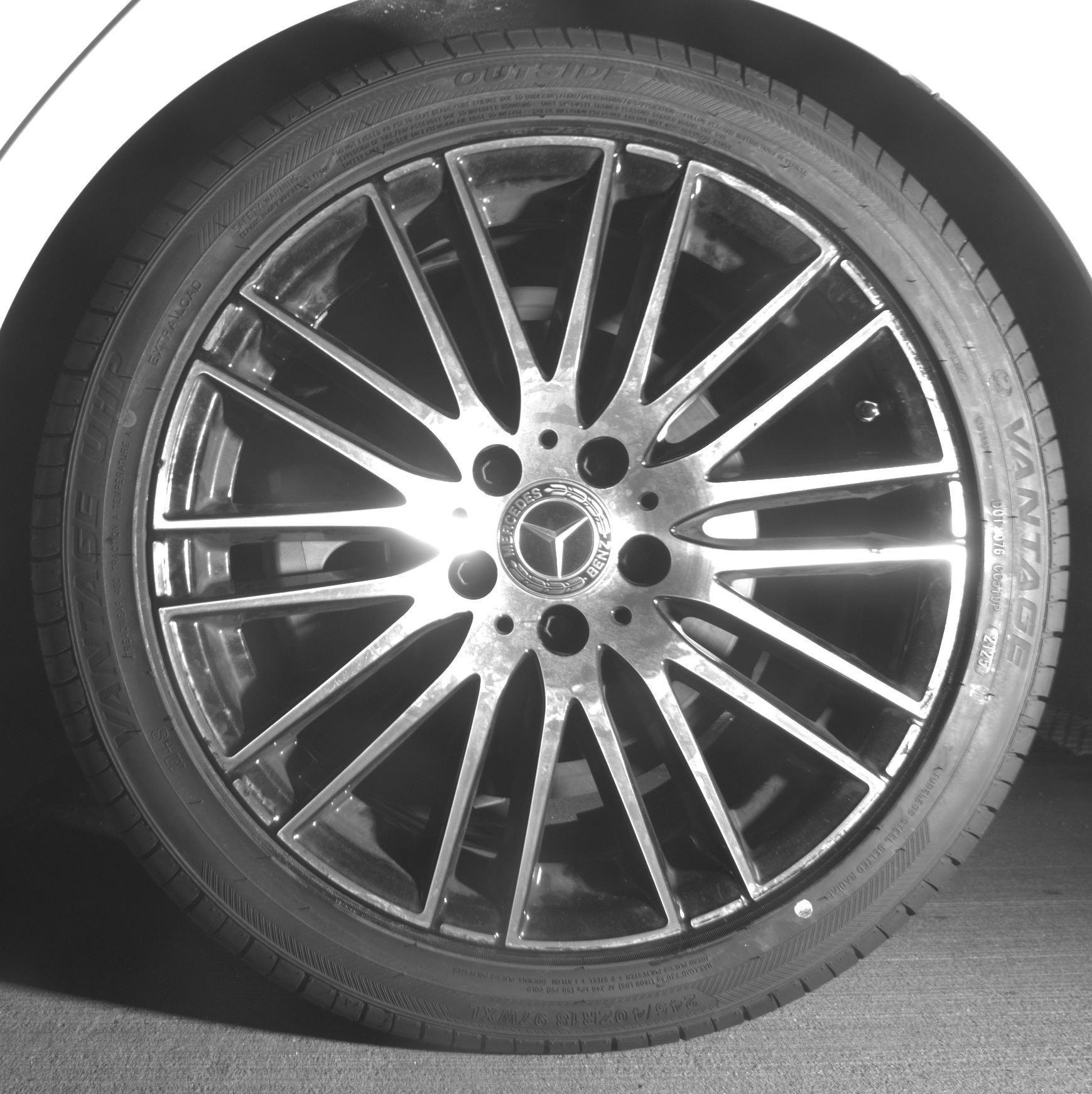 Thumbnail: 2024 Mercedes-Benz C-Class - 11