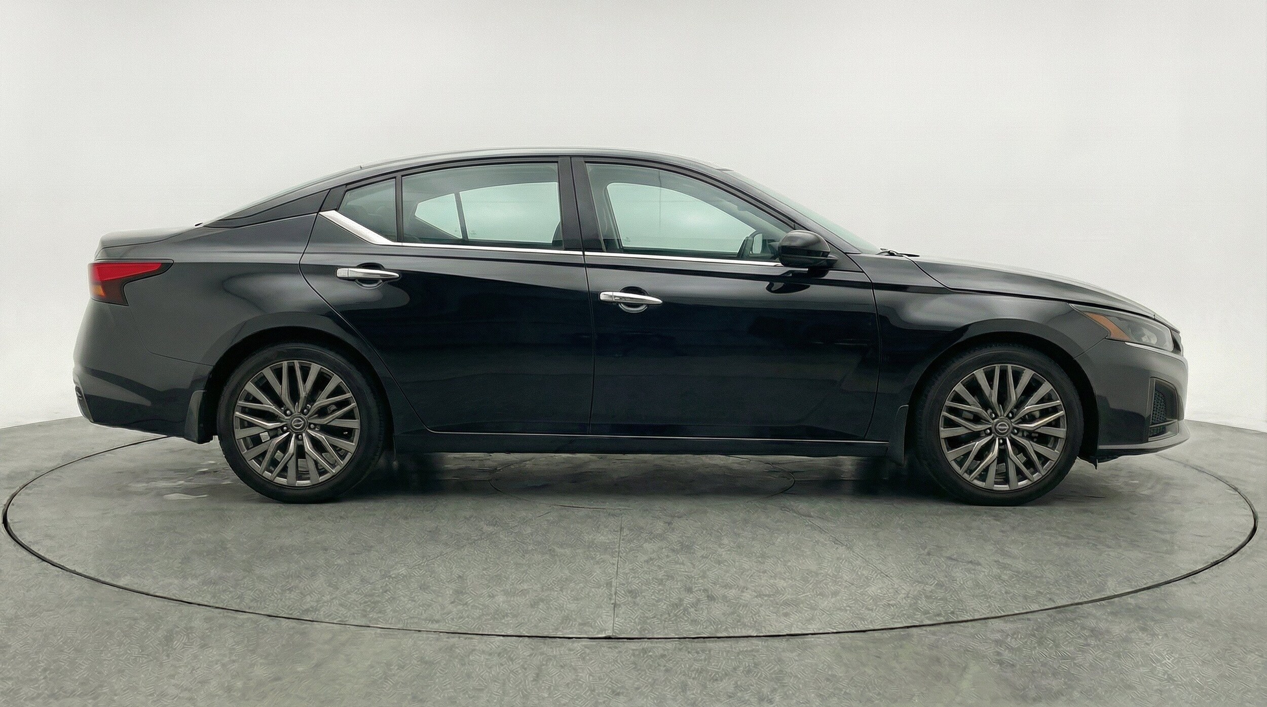 Thumbnail: 2025 Nissan Altima - 11
