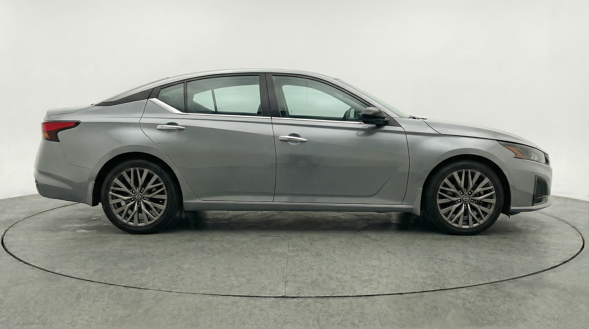 Thumbnail: 2025 Nissan Altima - 8