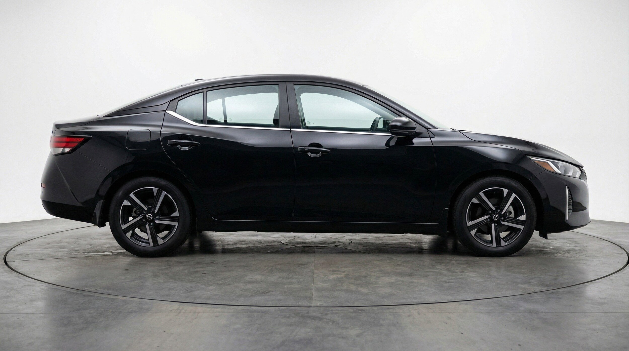 Thumbnail: 2025 Nissan Sentra - 11