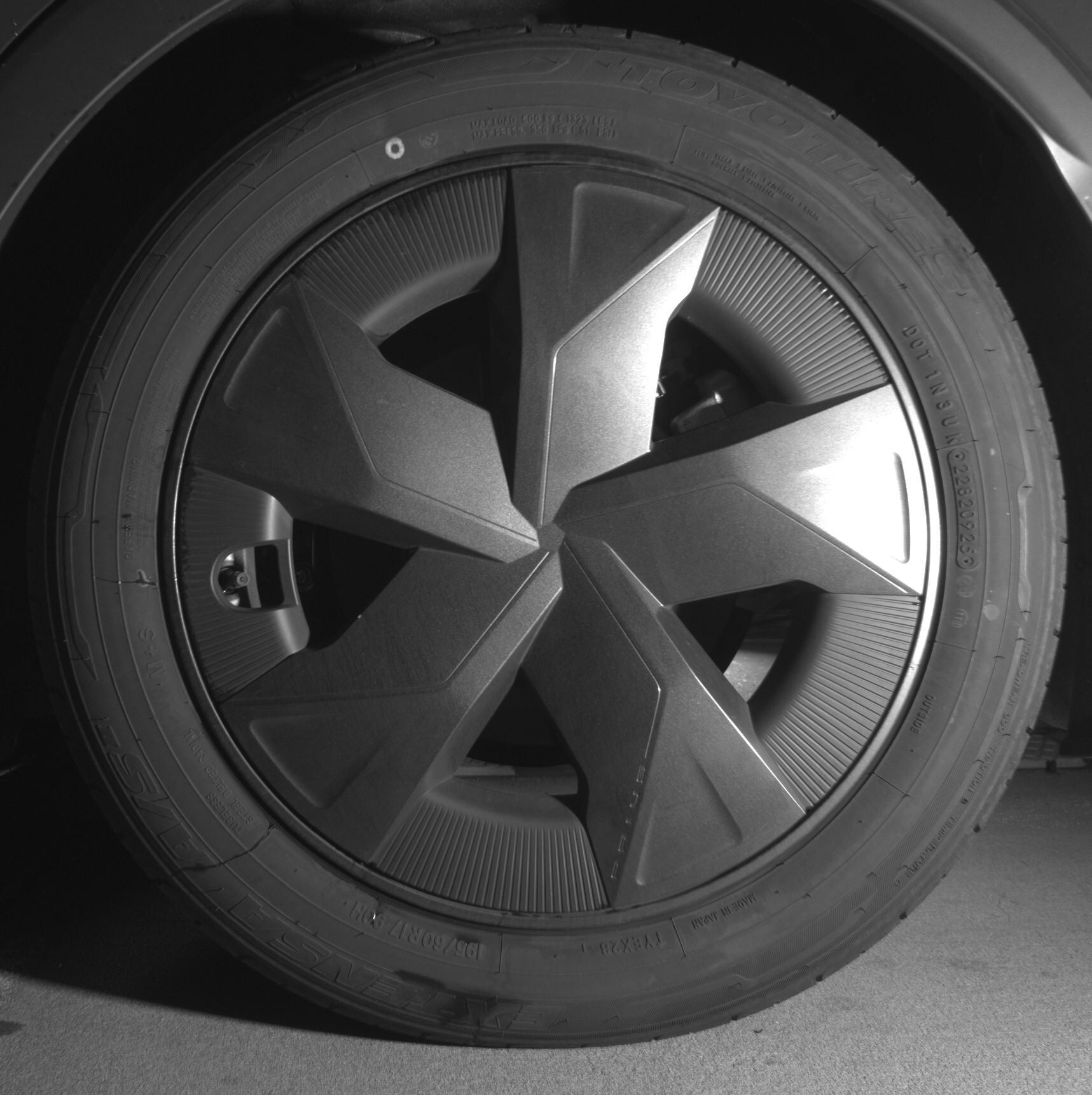 Thumbnail: 2025 Toyota Prius - 11