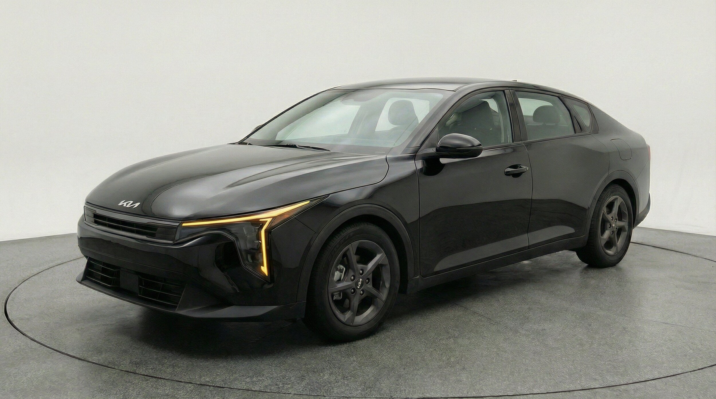 Thumbnail: 2025 Kia K4 - 3