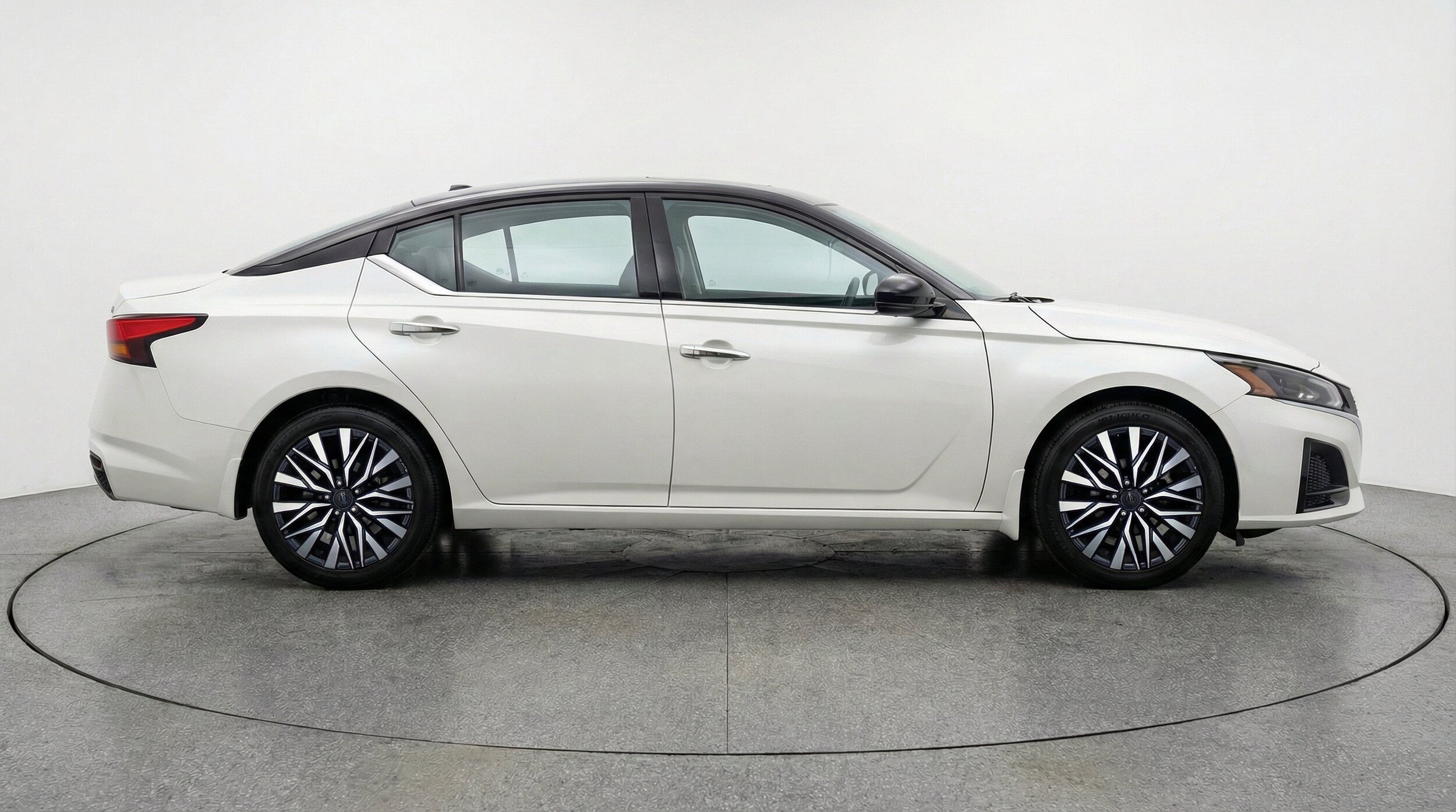 Thumbnail: 2025 Nissan Altima - 11