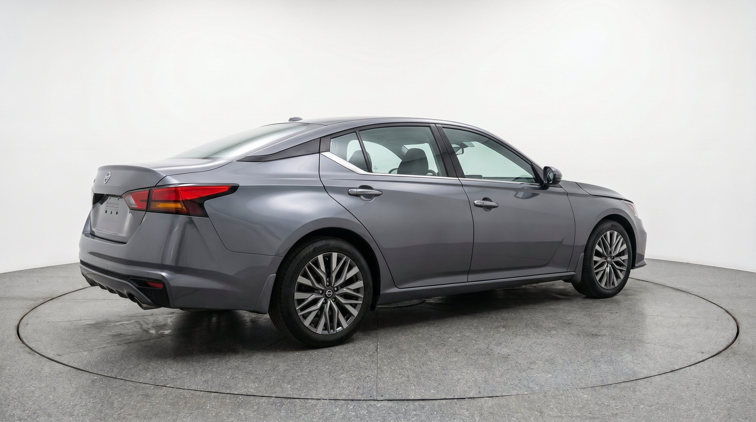 Thumbnail: 2025 Nissan Altima - 9